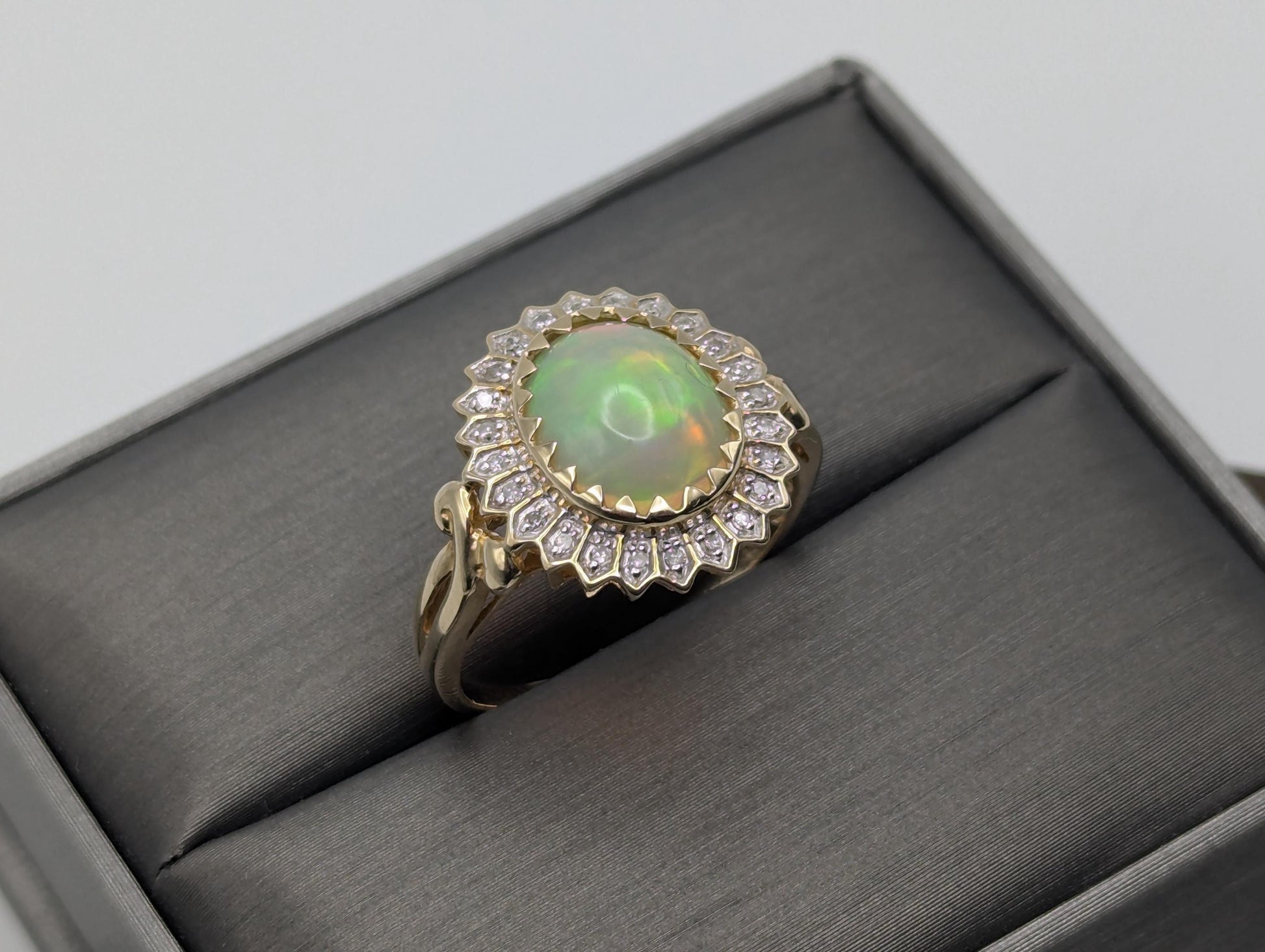 10k Yellow Gold Oval Large Flower Opal Diamond Cocktail Ring Statement Wedding band