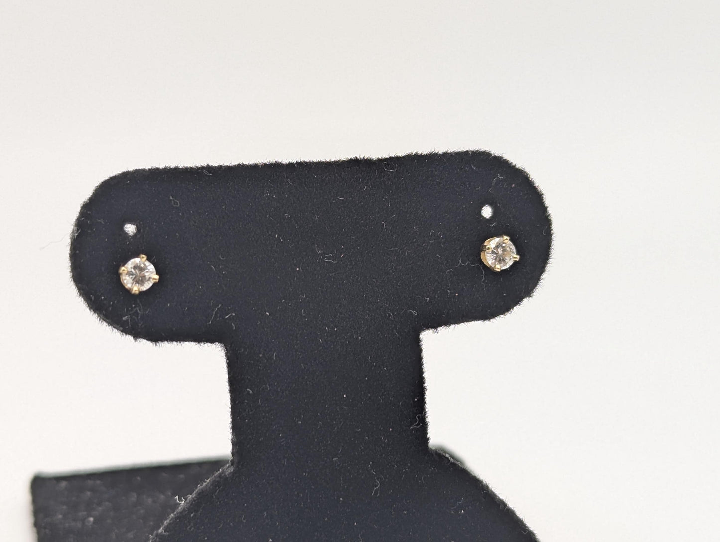 14K Yellow Gold .25ctw Diamond Stud Earrings Studs Minimalist Studs