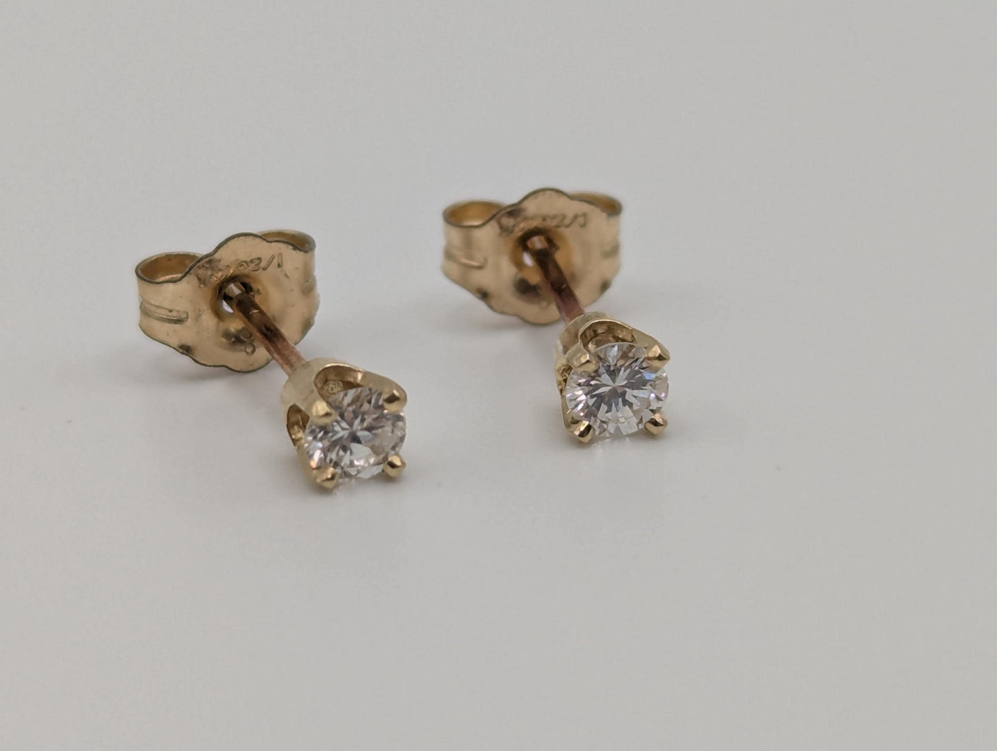 14K Yellow Gold .25ctw Diamond Stud Earrings Studs Minimalist Studs