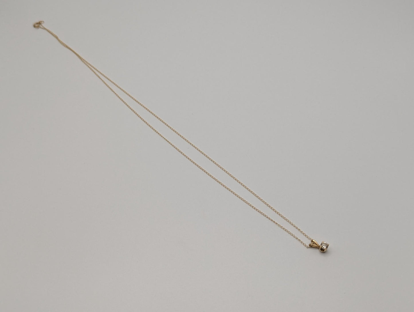 14k Yellow Gold Diamond Necklace. Diamond Solitare Necklace 17"