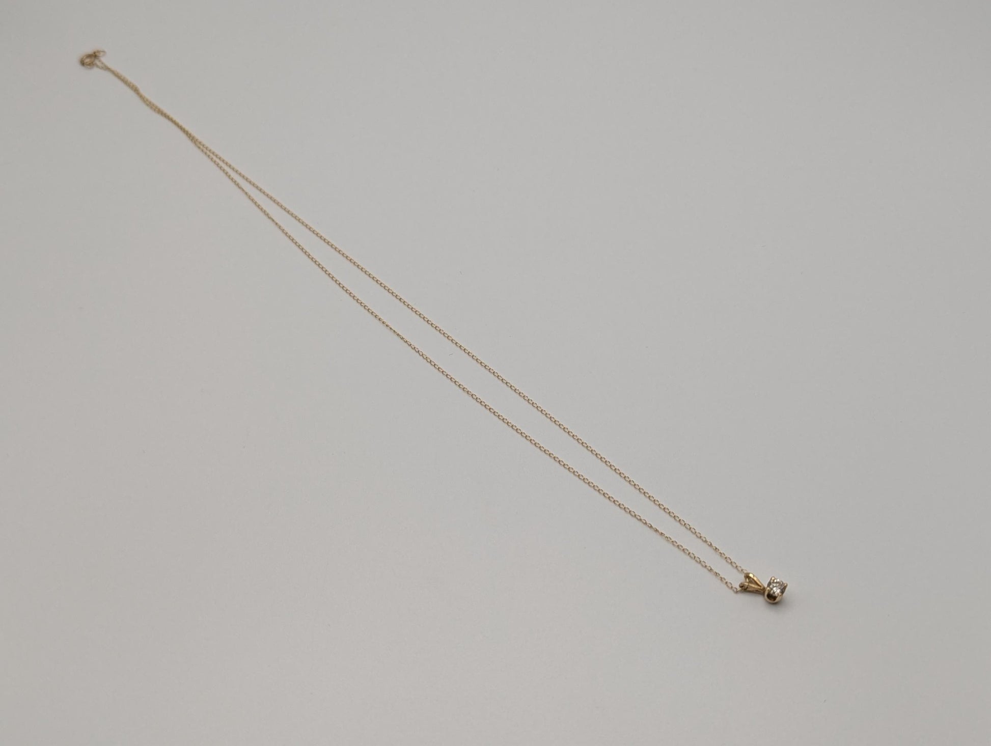 14k Yellow Gold Diamond Necklace. Diamond Solitare Necklace 17"