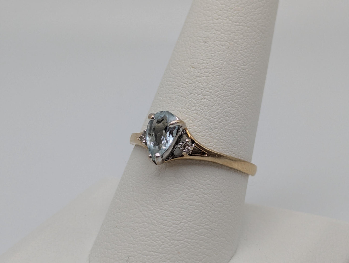 10k Yellow Gold Aquamarine Diamond Ring. Promise Band. Cocktail Ring. Tear-Shaped Ring.