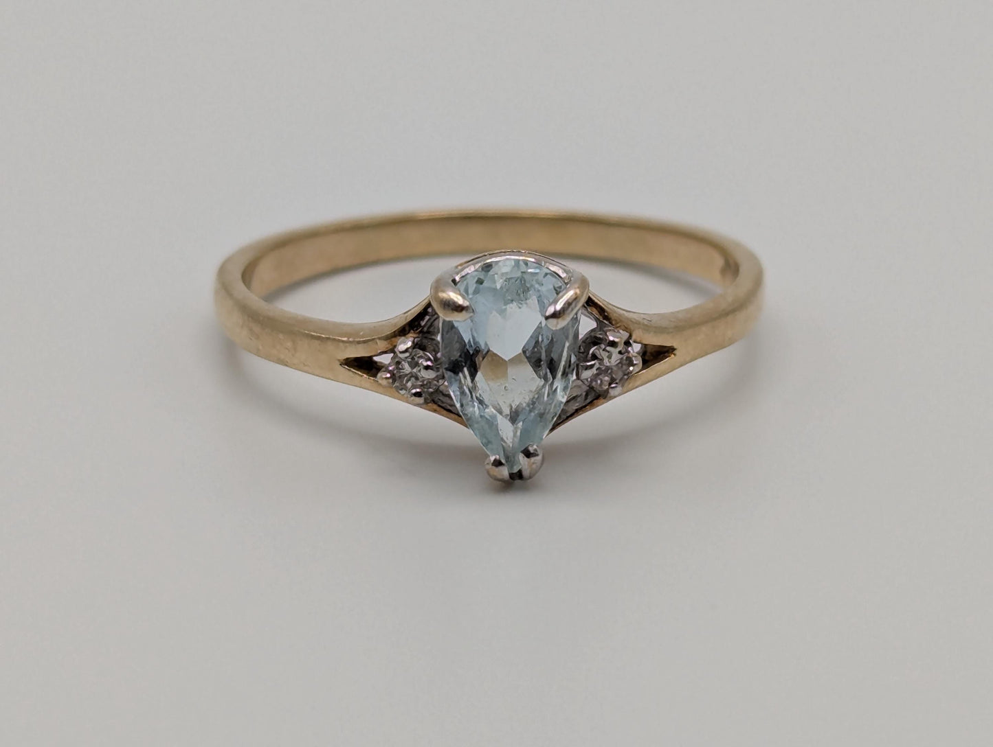 10k Yellow Gold Aquamarine Diamond Ring. Promise Band. Cocktail Ring. Tear-Shaped Ring.