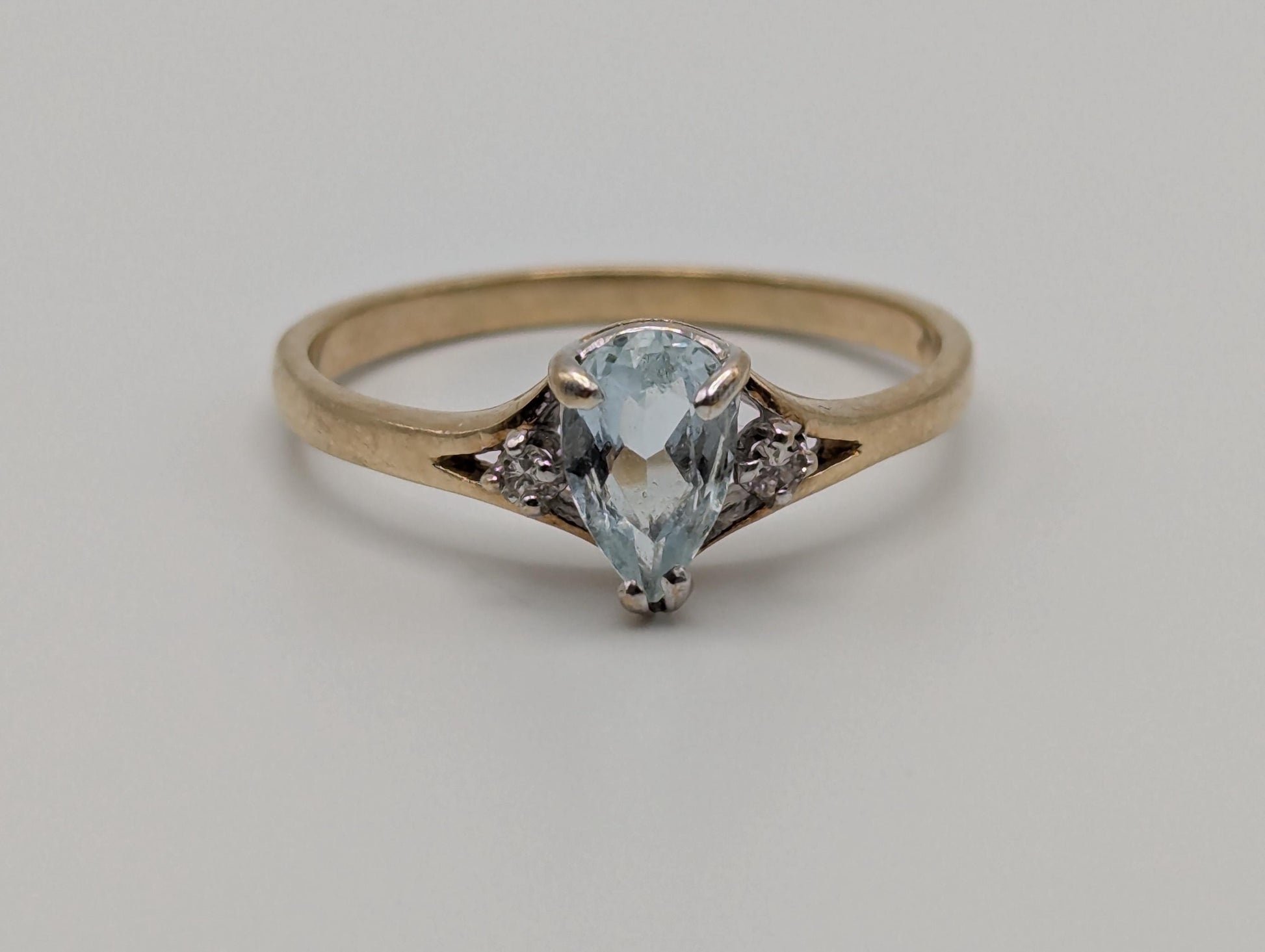 10k Yellow Gold Aquamarine Diamond Ring. Promise Band. Cocktail Ring. Tear-Shaped Ring.