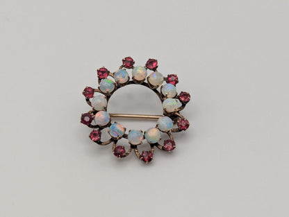 10k Yellow Gold Vintage Round Opal Brooch Pin. Wreath Opal Brooch.