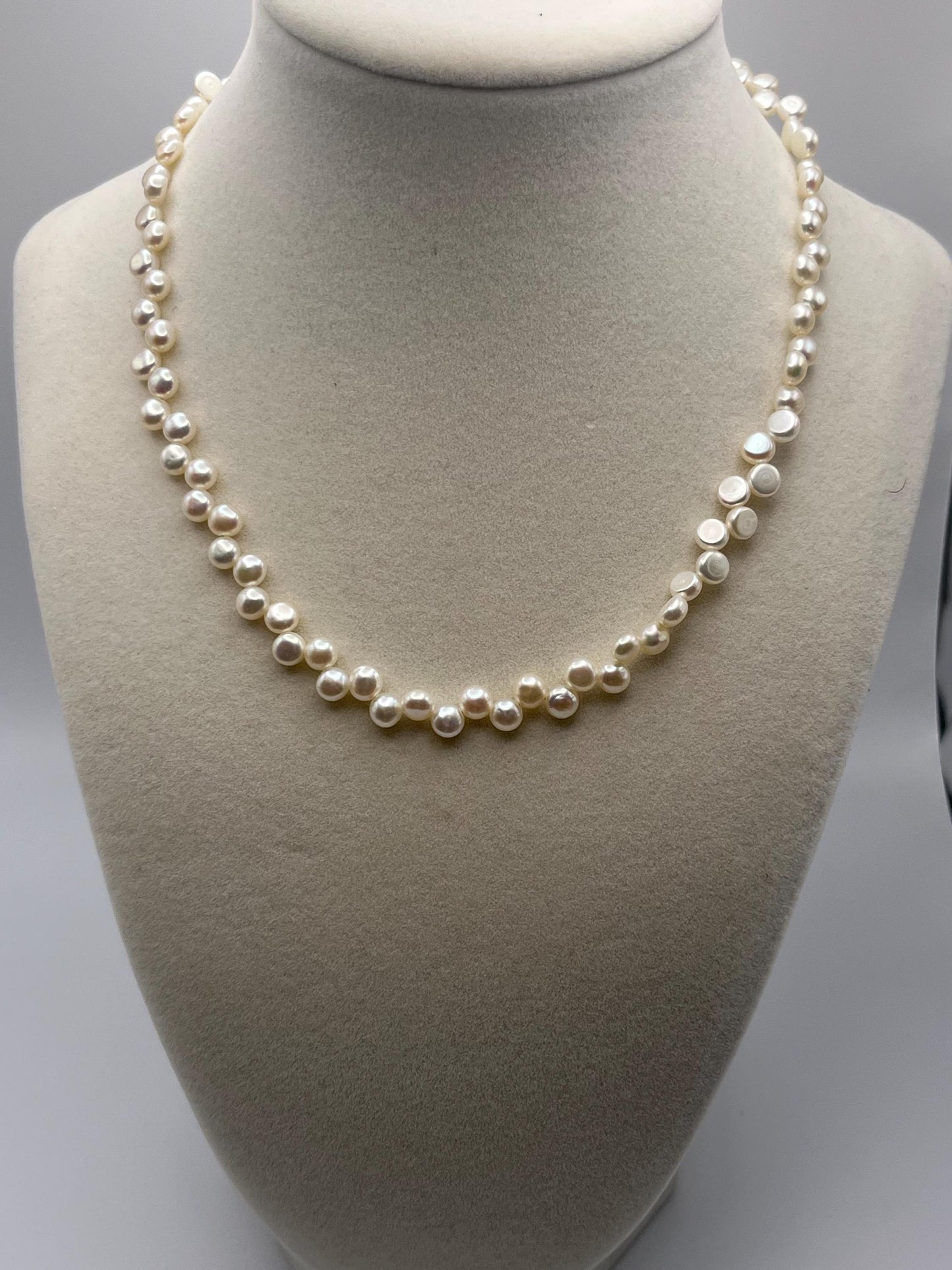 Vintage Flat White Pearl Necklace Pearl Choker.