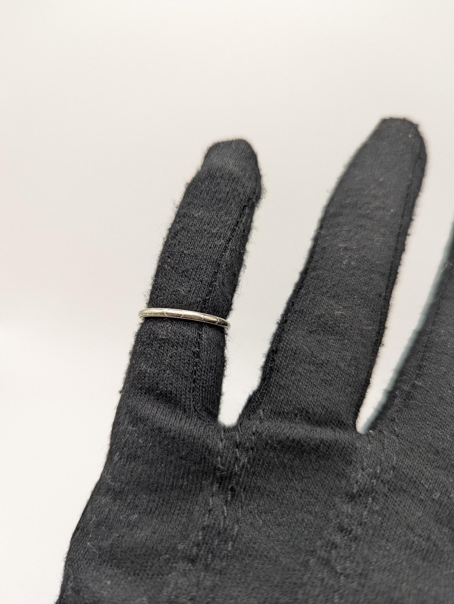 White Gold 18k 2mm JR Woods Etched Design Wedding Band Anniversary Unisex Band Ring