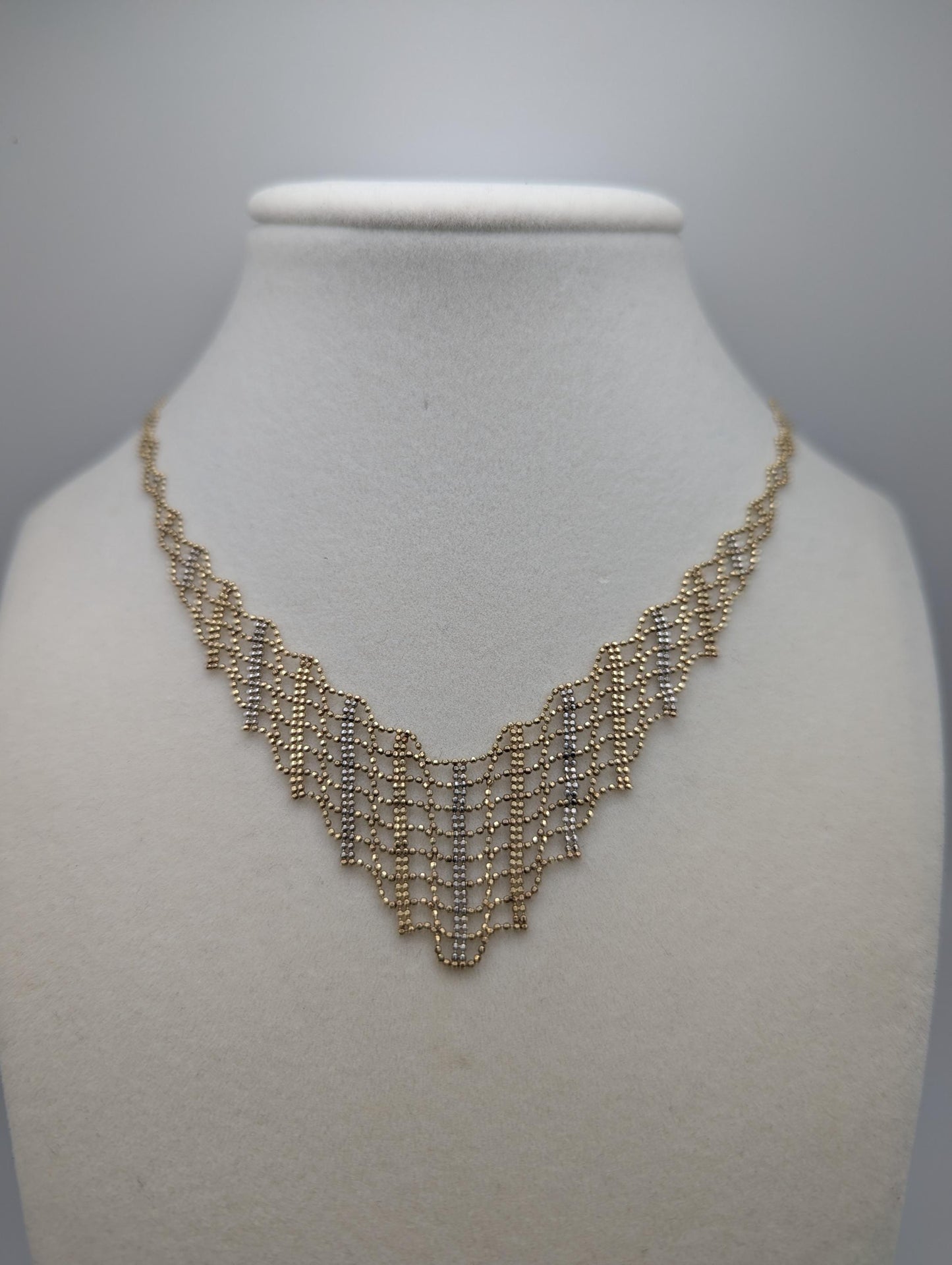 10k Gold White Yellow Mesh Bead Necklace 17.5 " Accent Bib Chain