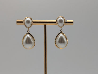 14k Yellow Gold Pear Mabe Pearl Dangle Earrings Pearl Tear Drop Earrings.