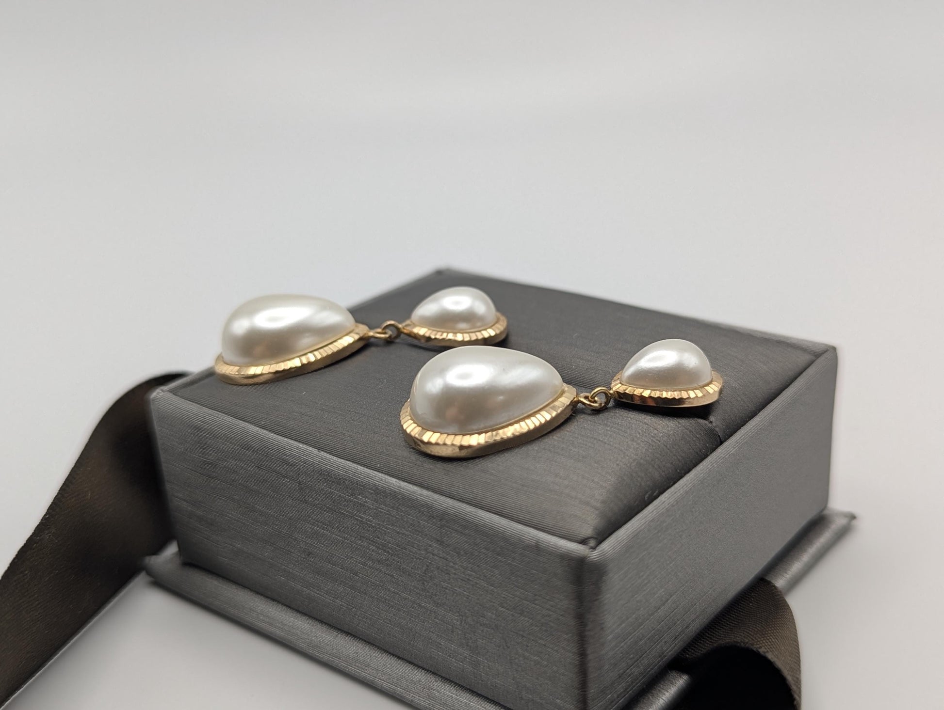 14k Yellow Gold Pear Mabe Pearl Dangle Earrings Pearl Tear Drop Earrings.