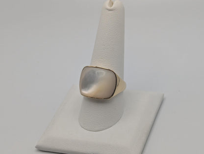 Vintage Gold 14k White Moonglow Mother of Pearl MOP Cabochon Signet Ring