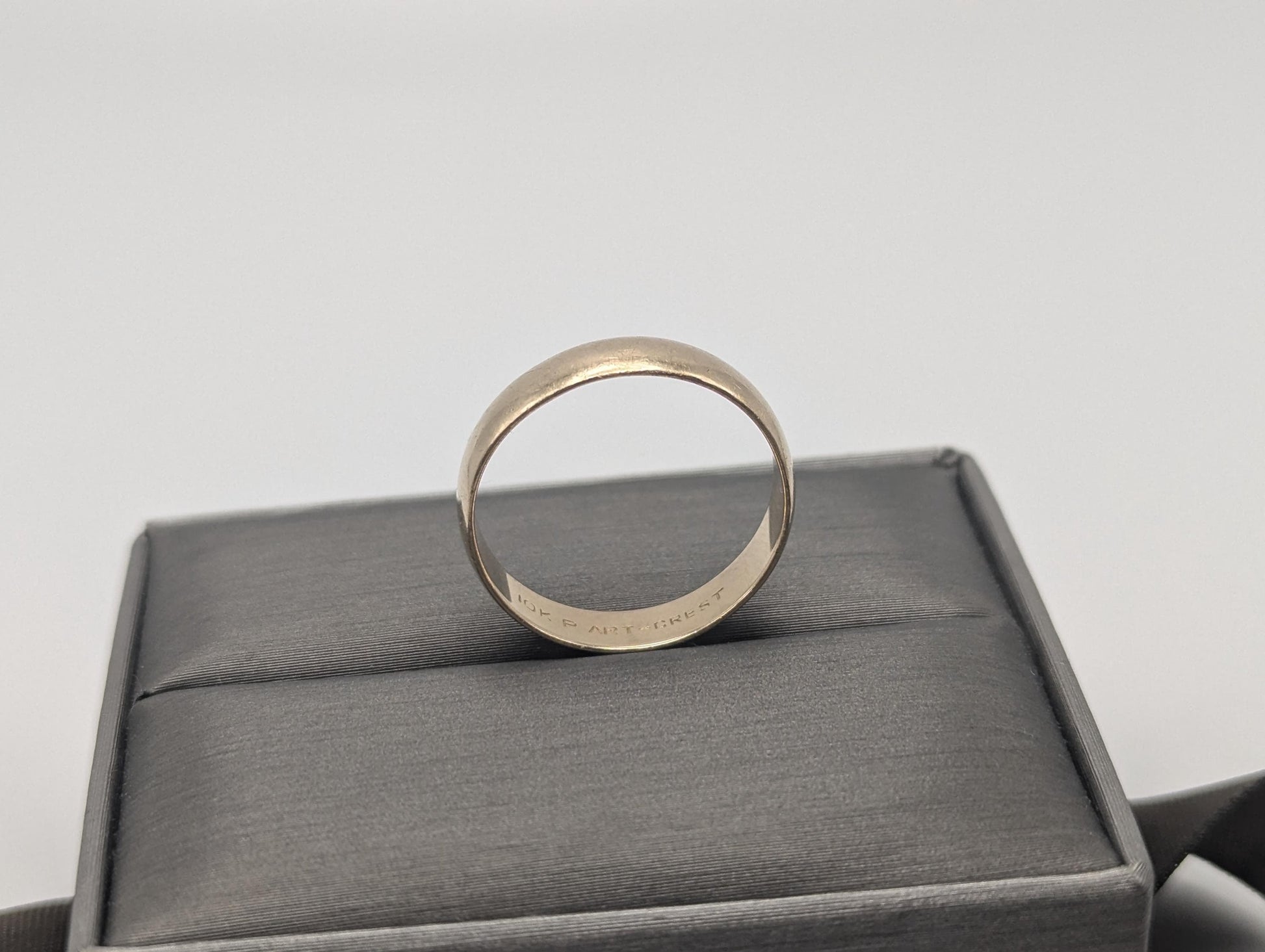 10k Yellow Gold Mens Art- Crest Wedding Ring 5mm Vintage Wedding Ring