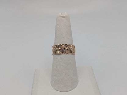 1900s JR Wood & Sons 10k Gold Etched Pattern Wedding Ring Cigar Band Antique