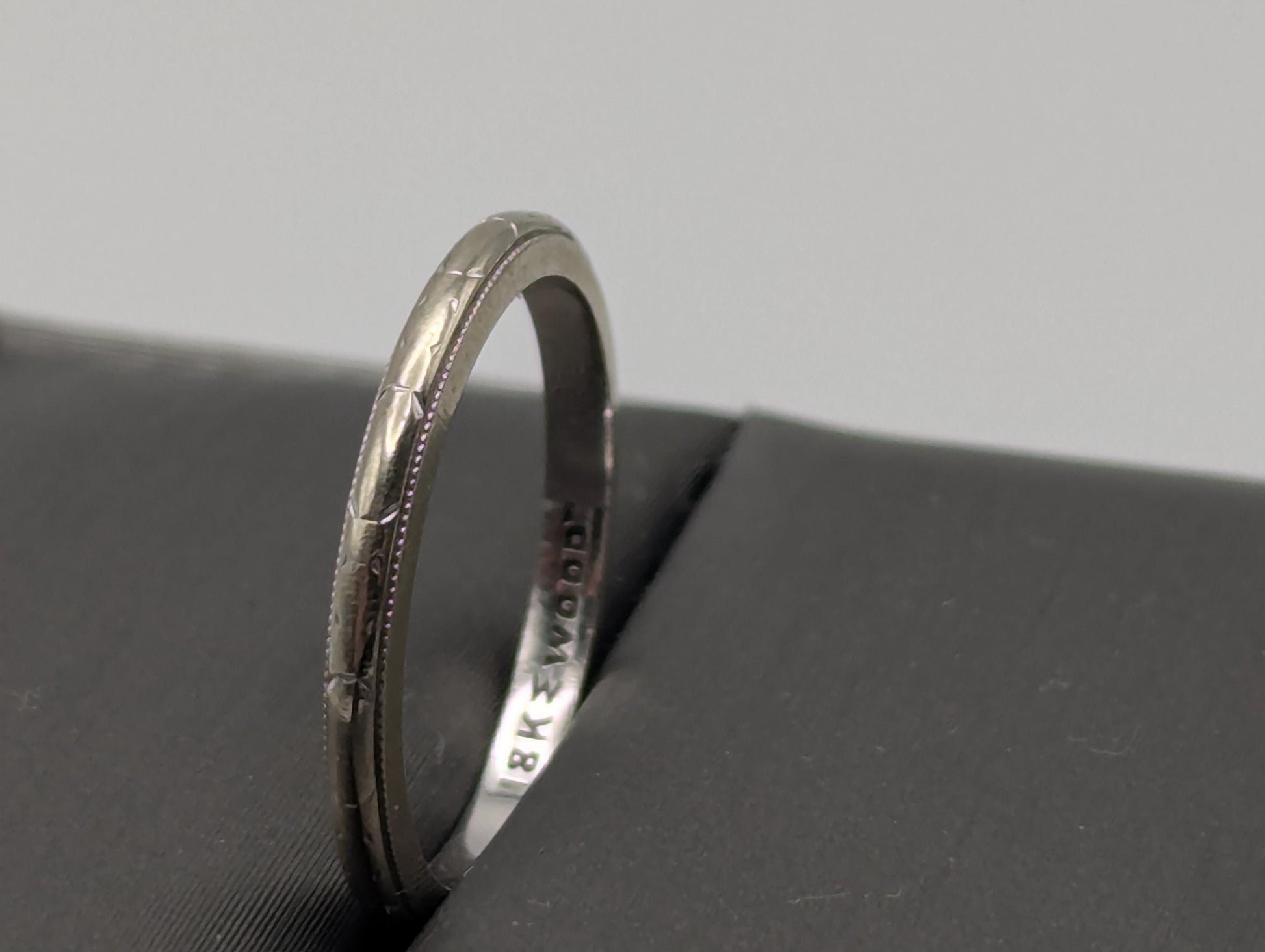 White Gold 18k 2mm JR Woods Etched Design Wedding Band Anniversary Unisex Band Ring