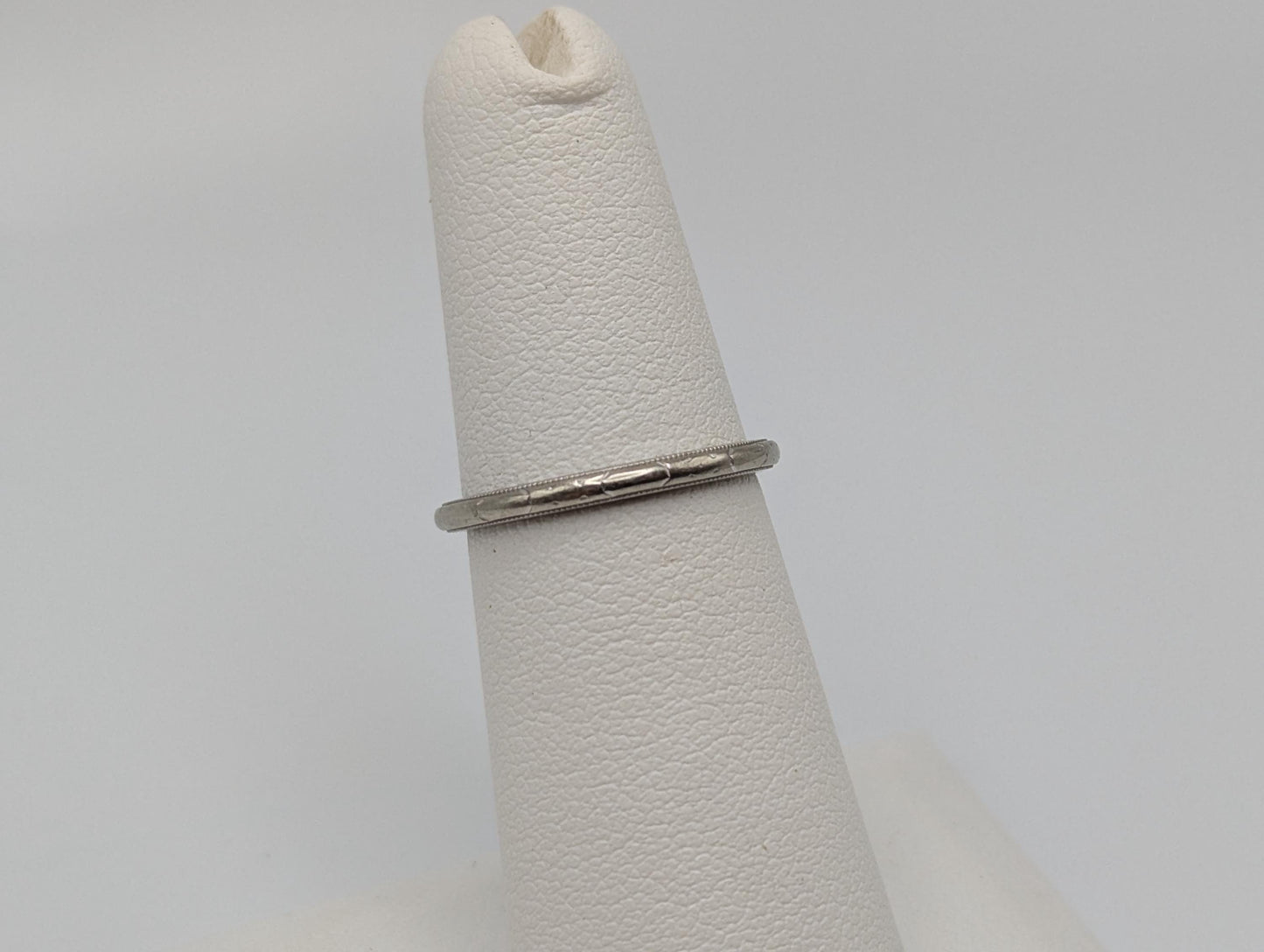 White Gold 18k 2mm JR Woods Etched Design Wedding Band Anniversary Unisex Band Ring