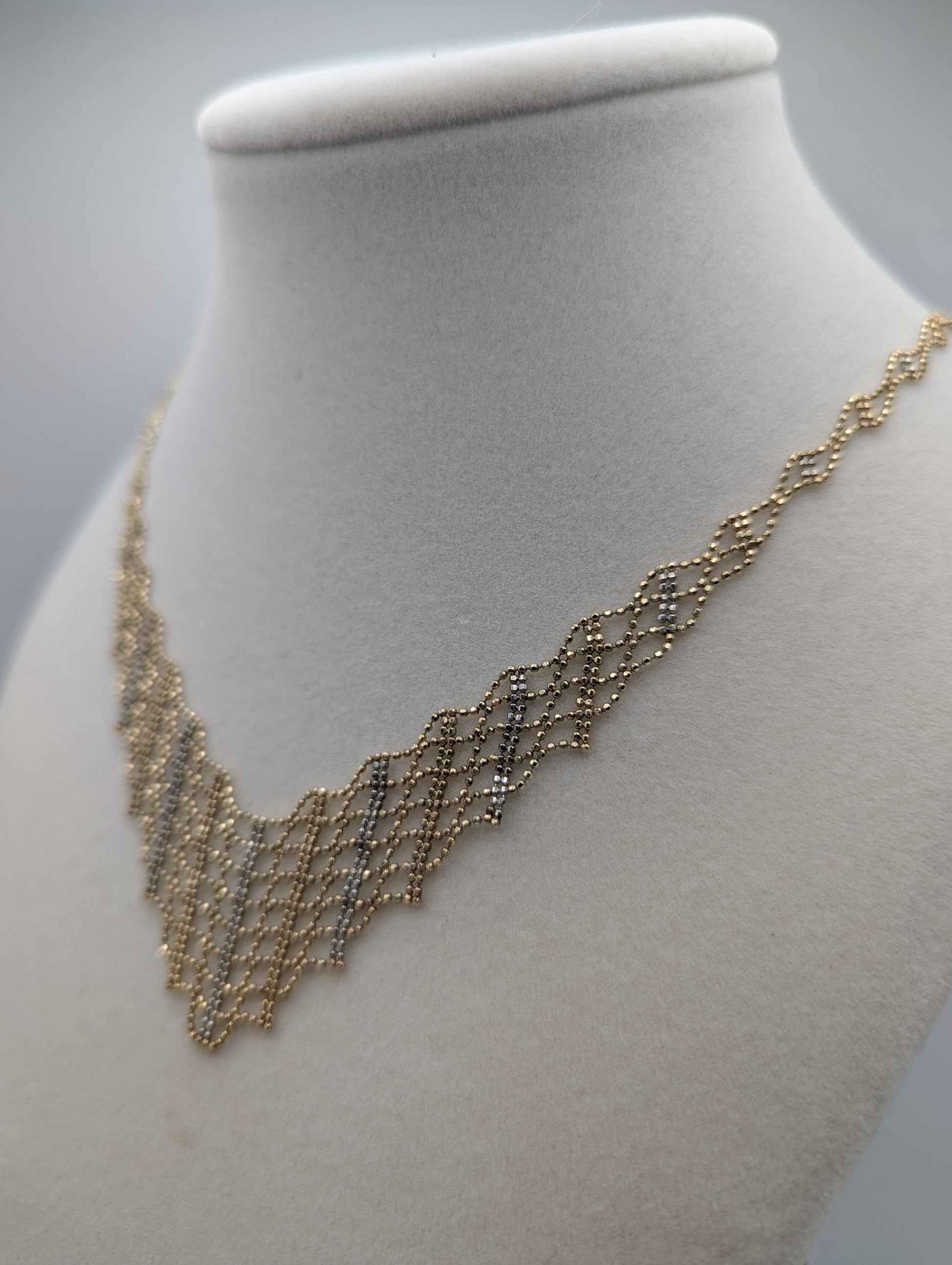 10k Gold White Yellow Mesh Bead Necklace 17.5 " Accent Bib Chain