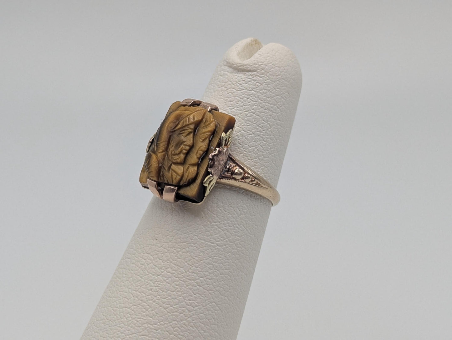 Antique 10k Gold Tiger Eye Hematite Roman Warrior Intaglio Cameo Ring Signet Soldier Carved Victorian