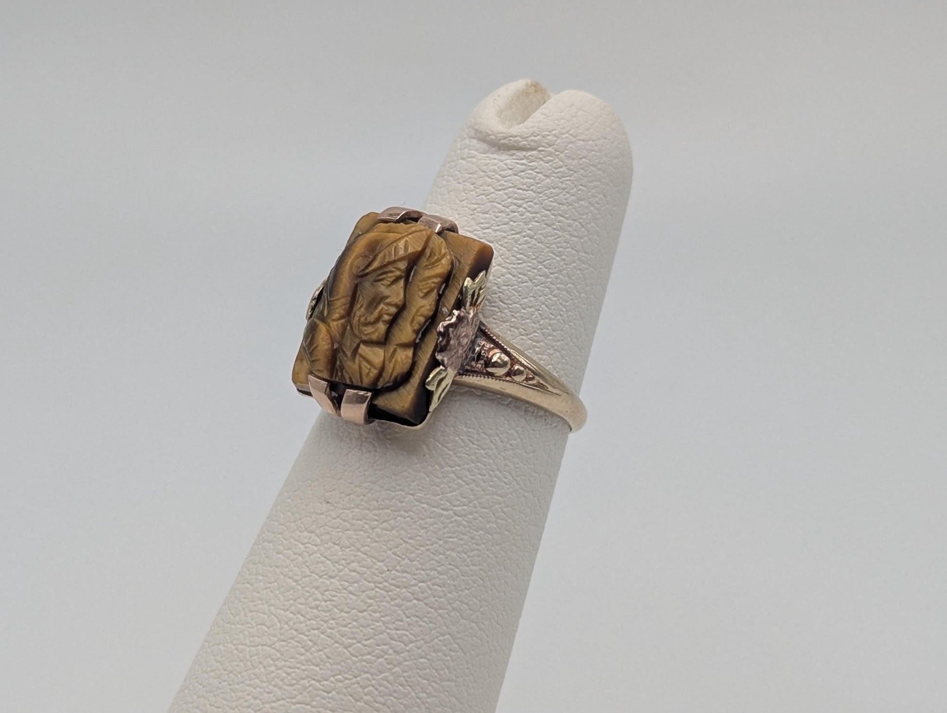 Antique 10k Gold Tiger Eye Hematite Roman Warrior Intaglio Cameo Ring Signet Soldier Carved Victorian