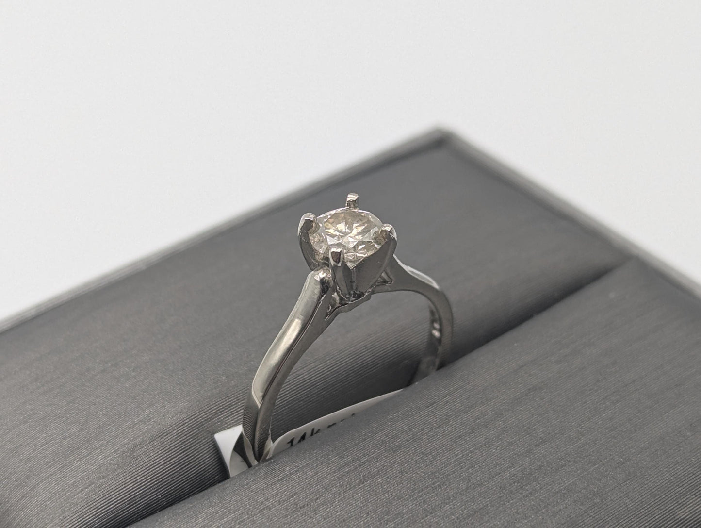 14k White Gold APPRAISED 0.5 ct Diamond Solitare Engagement Wedding Promise Ring