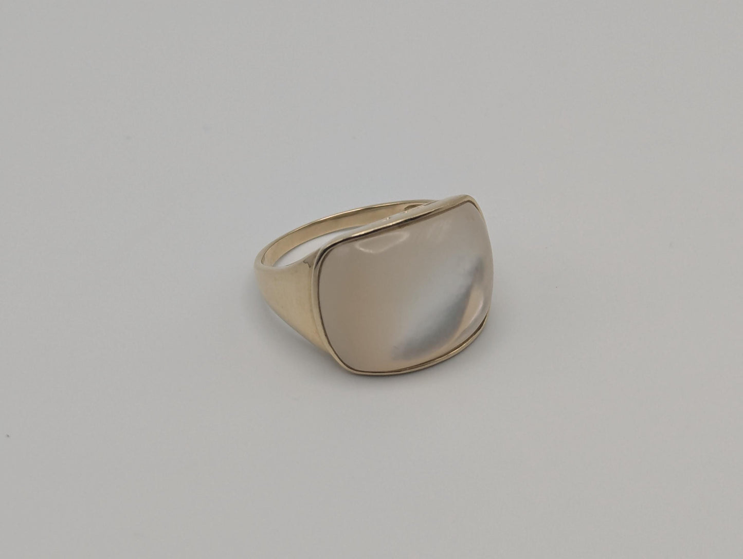 Vintage Gold 14k White Moonglow Mother of Pearl MOP Cabochon Signet Ring