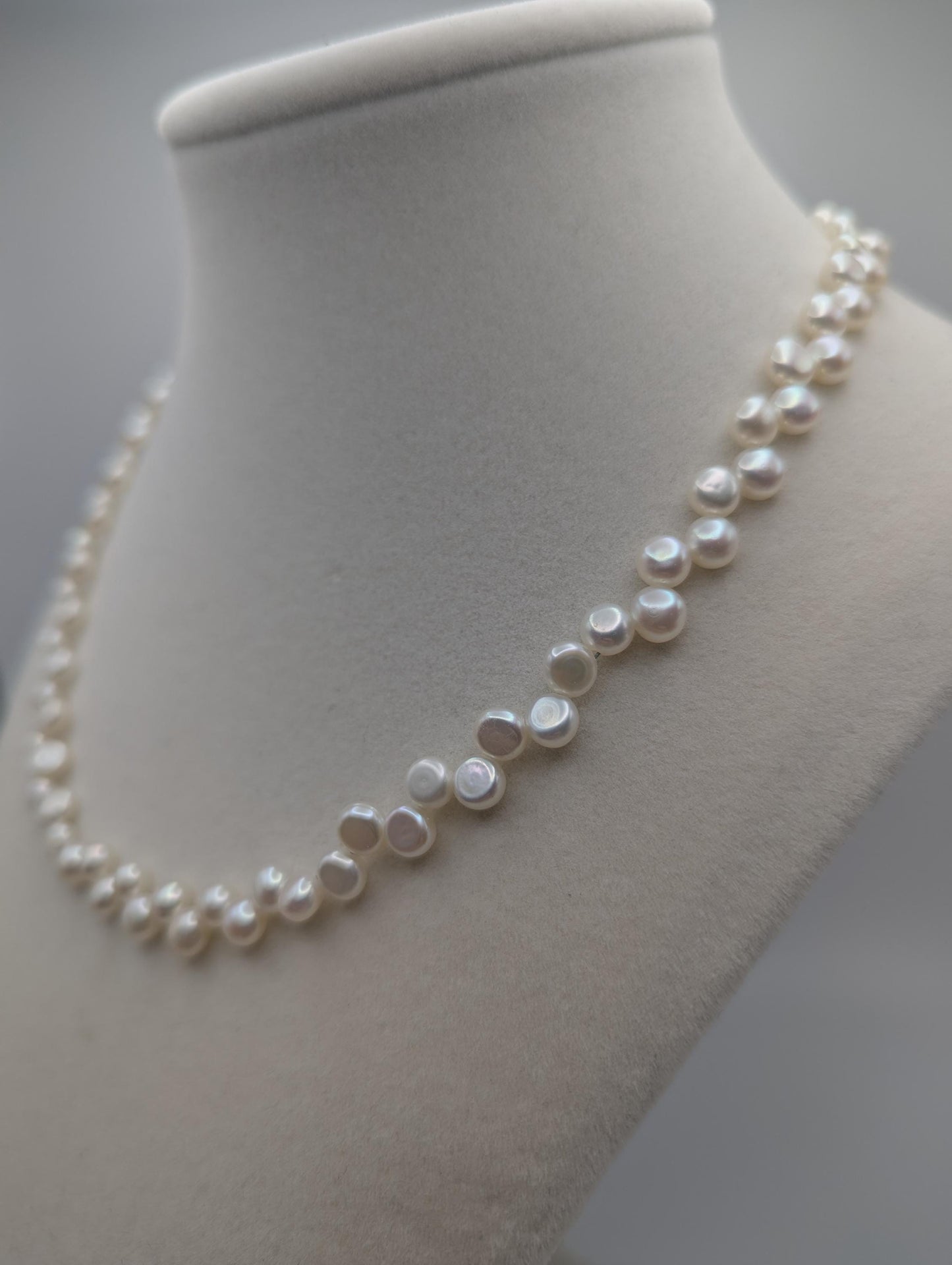 Vintage Flat White Pearl Necklace Pearl Choker.