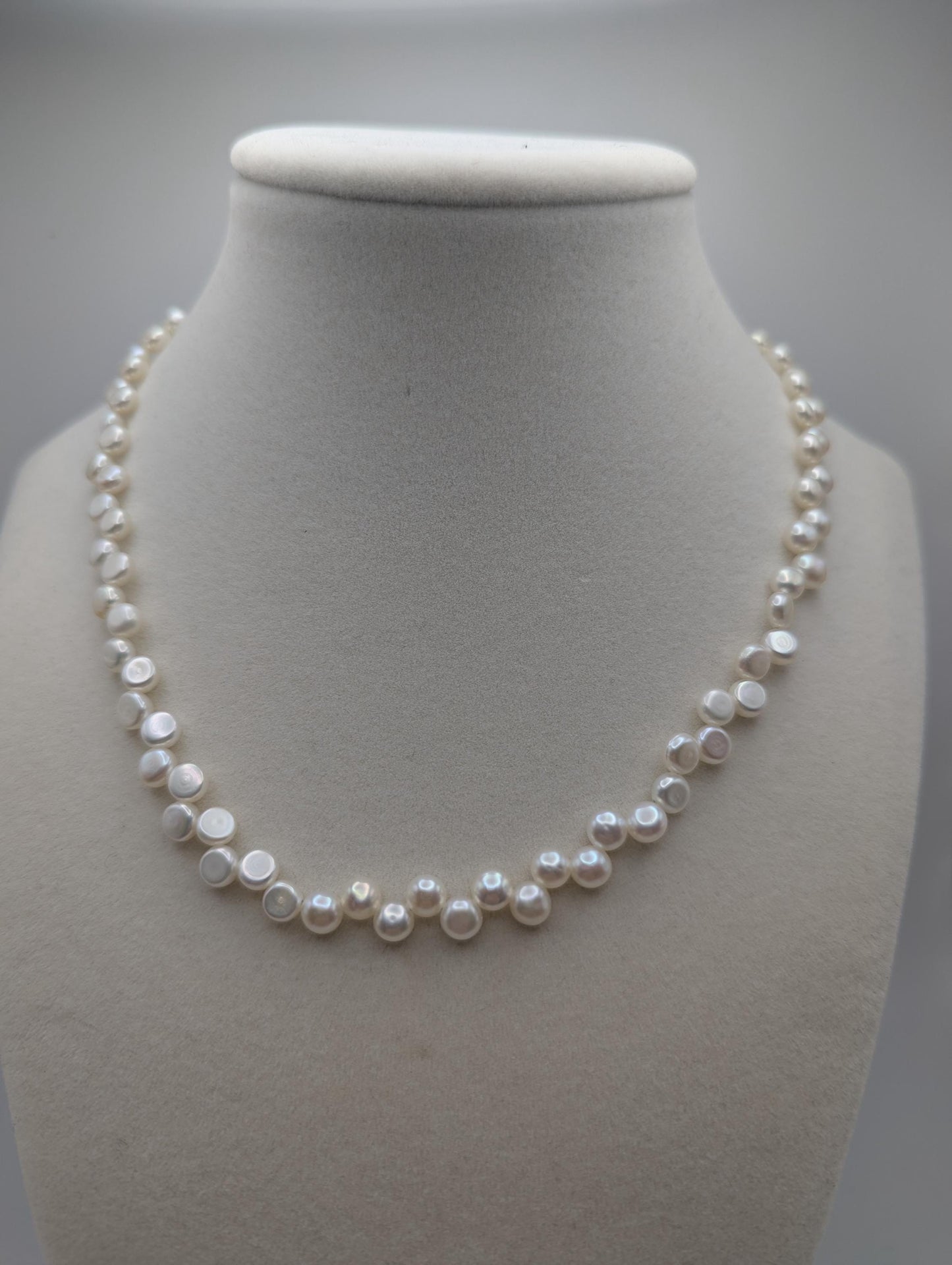 Vintage Flat White Pearl Necklace Pearl Choker.