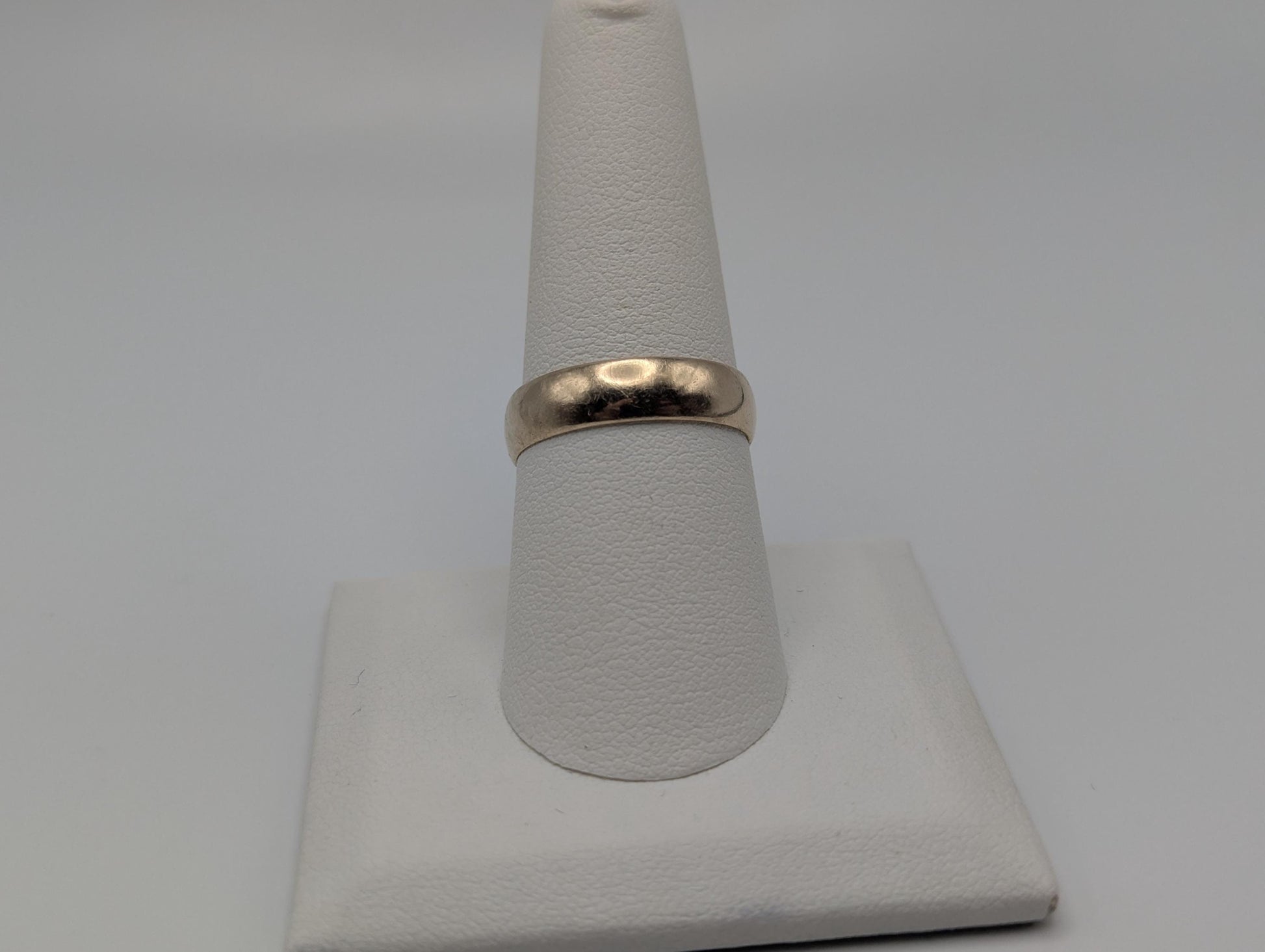 10k Yellow Gold Mens Art- Crest Wedding Ring 5mm Vintage Wedding Ring