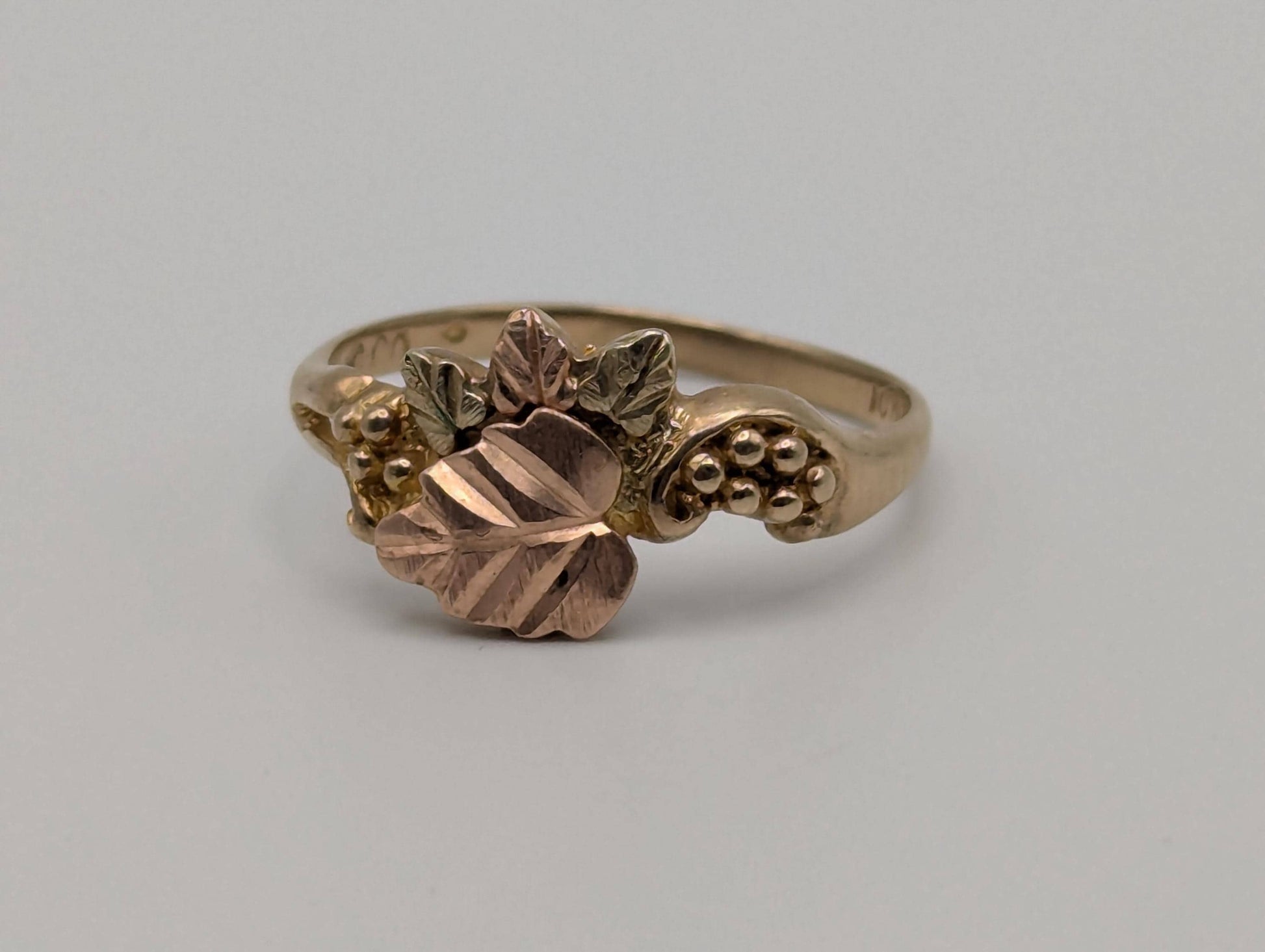 Vintage 10k 12k Black Hills Gold Leaf Multi-tone Gold Statement Ring