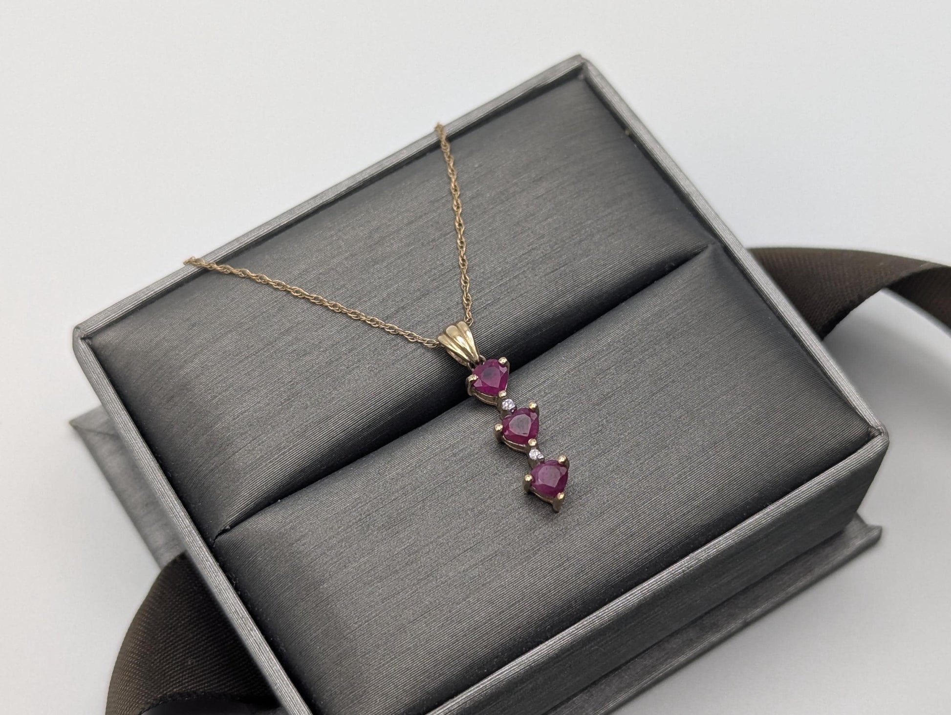 10k Gold Diamond & Ruby 3 Heat Love Stone Journey Necklace Pendant Yellow Gold Chain