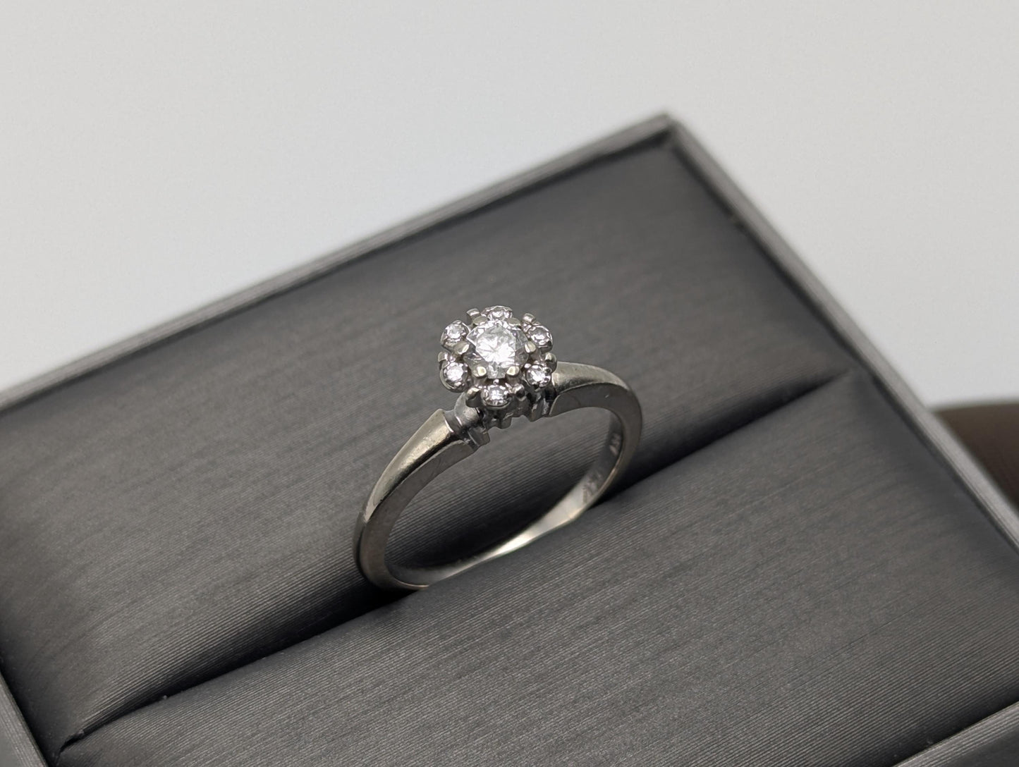 14k White Gold Diamond Flower Ring Promise Engagement Daisy Wedding Band.