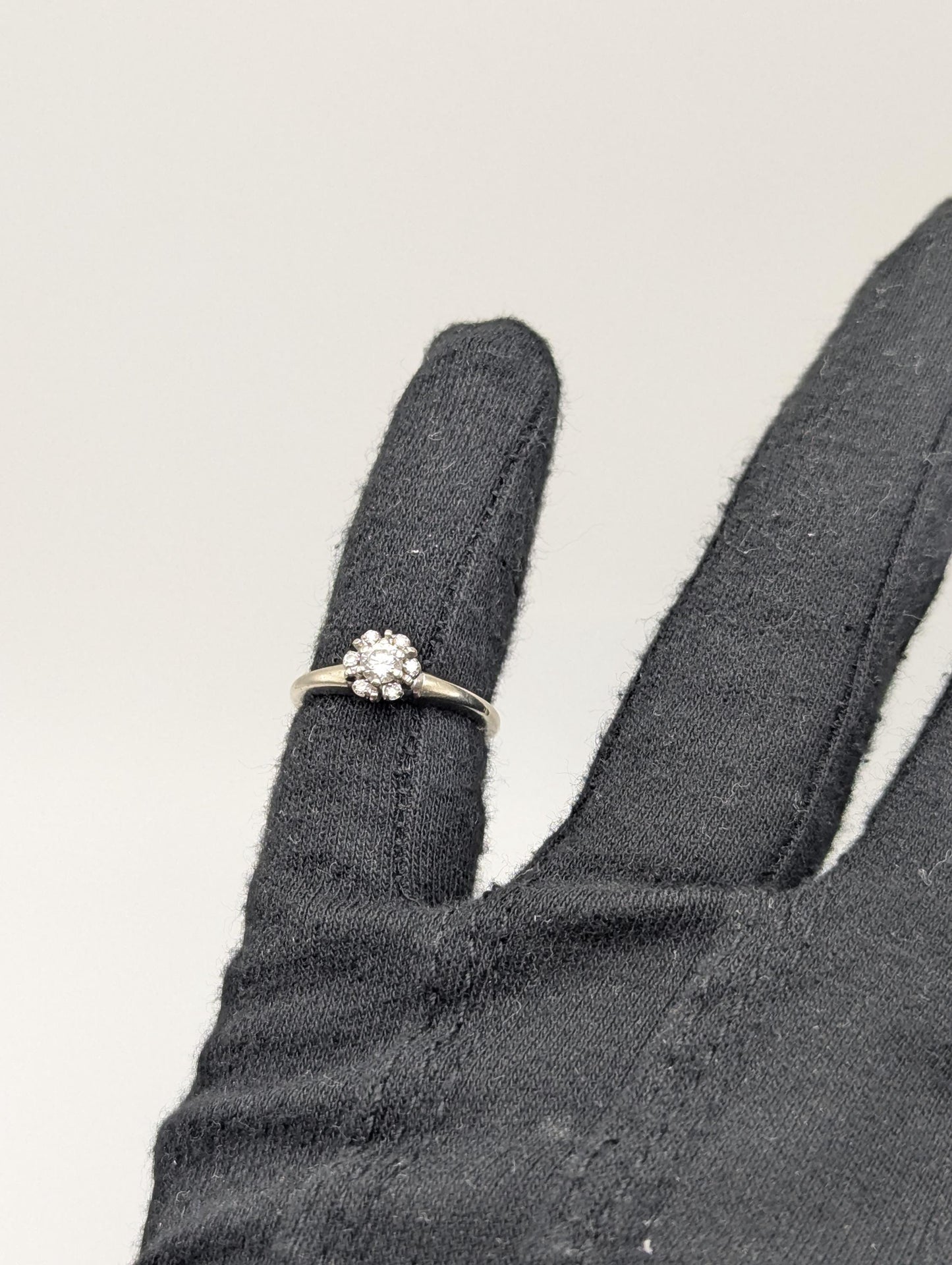 14k White Gold Diamond Flower Ring Promise Engagement Daisy Wedding Band.