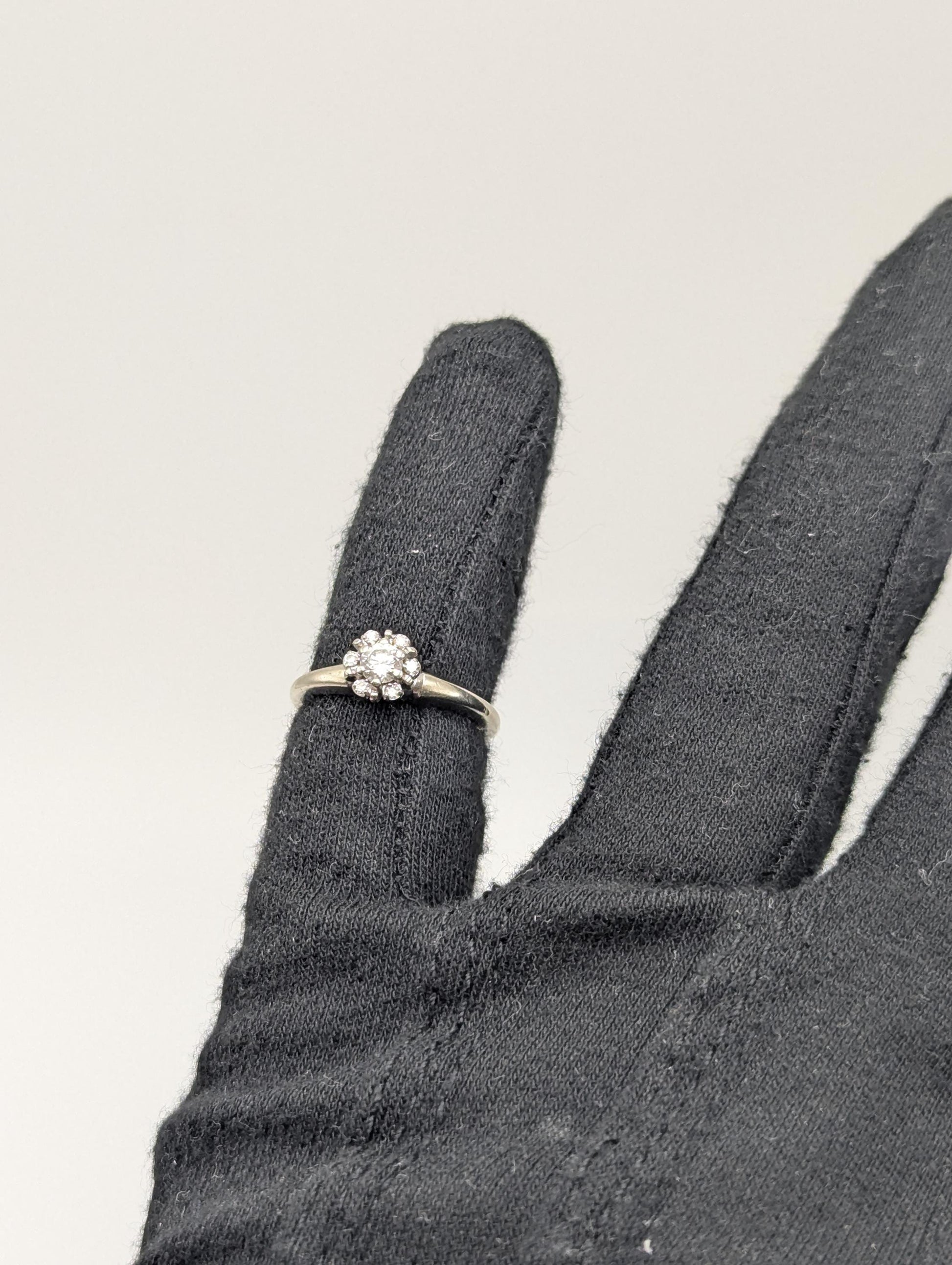 14k White Gold Diamond Flower Ring Promise Engagement Daisy Wedding Band.