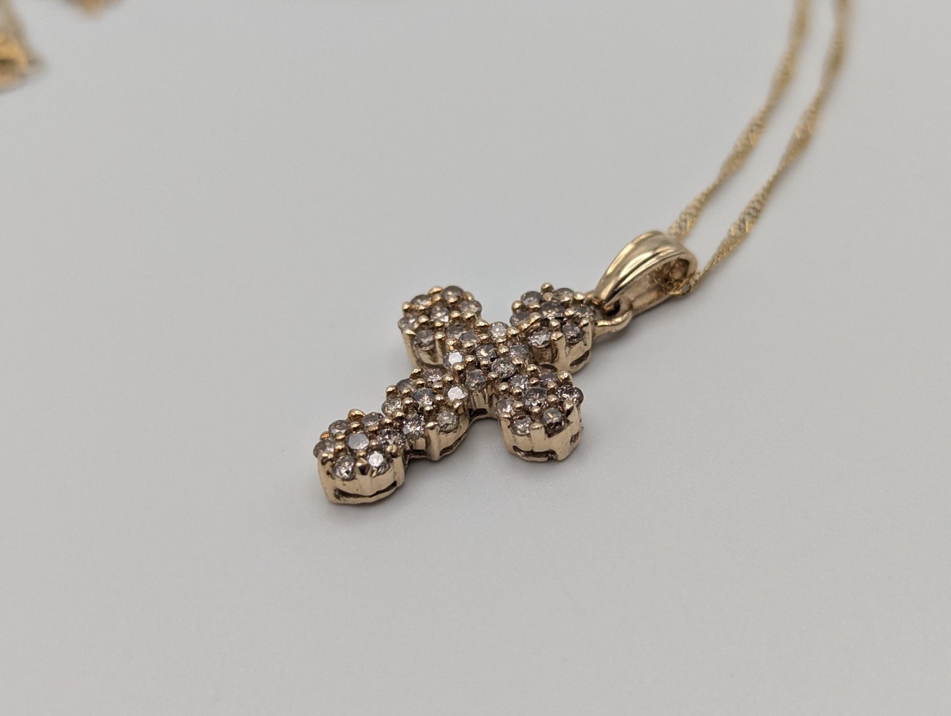 10k Yellow Gold .65ctw Diamond Cross Pendant Necklace 17 " Crucifix Necklace