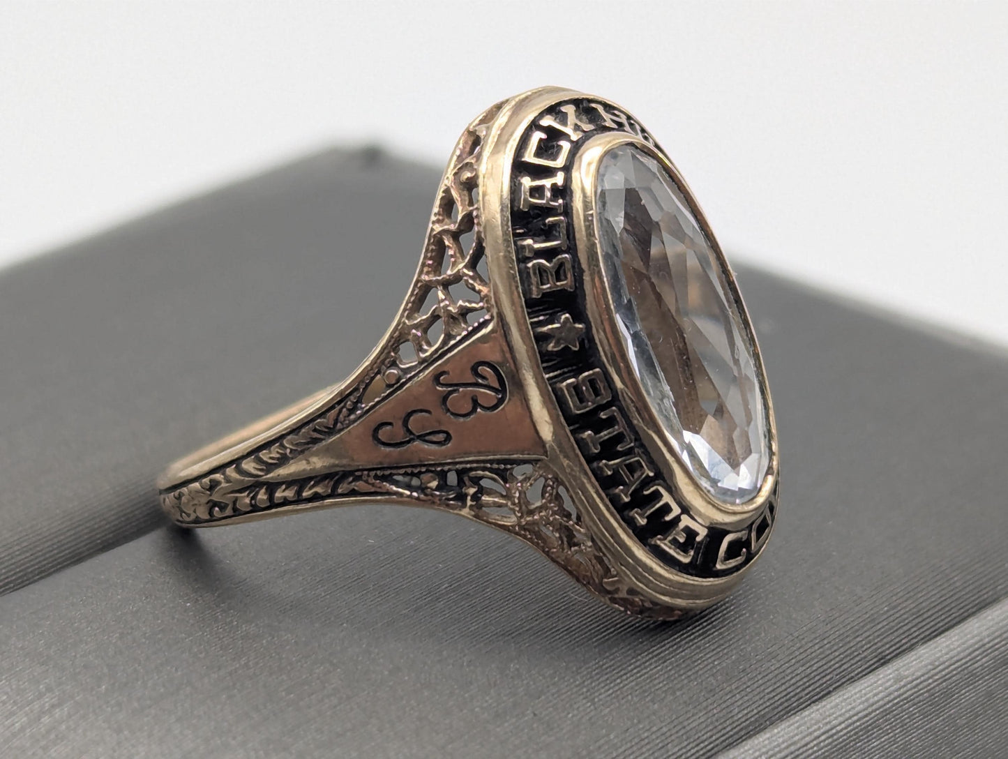 14k Vintage Solid Yellow Gold Spinel 1980 Black Hill State College School Ring. Pinky Ring