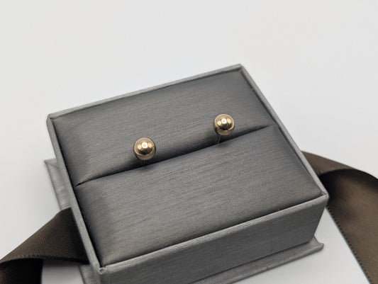14k Yellow Gold Stud Earrings. Classic Gold Studs 5.7 mm
