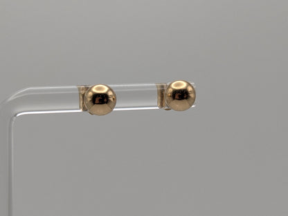 14k Yellow Gold Stud Earrings. Classic Gold Studs 5.7 mm