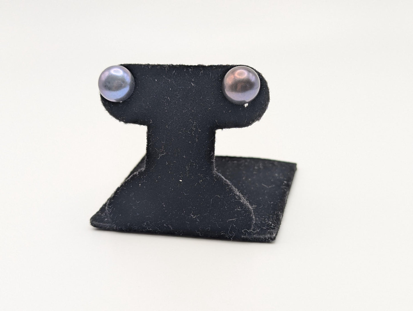 14k Yellow Gold Tahitian Pearl Earrings. Classic Pearl Studs 8 mm