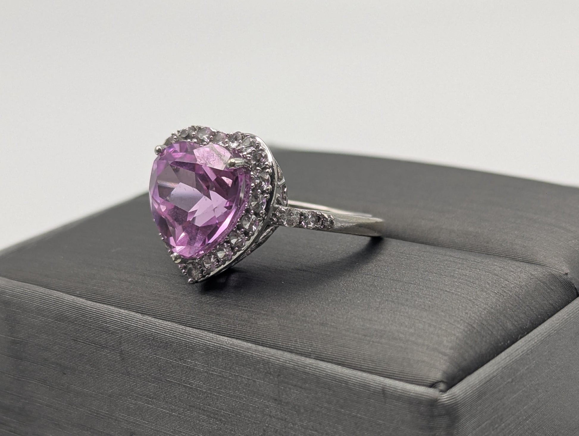10k White Gold Pink Sapphire Heart Ring w Clear Sapphire Filigree Womens Cocktail Ring