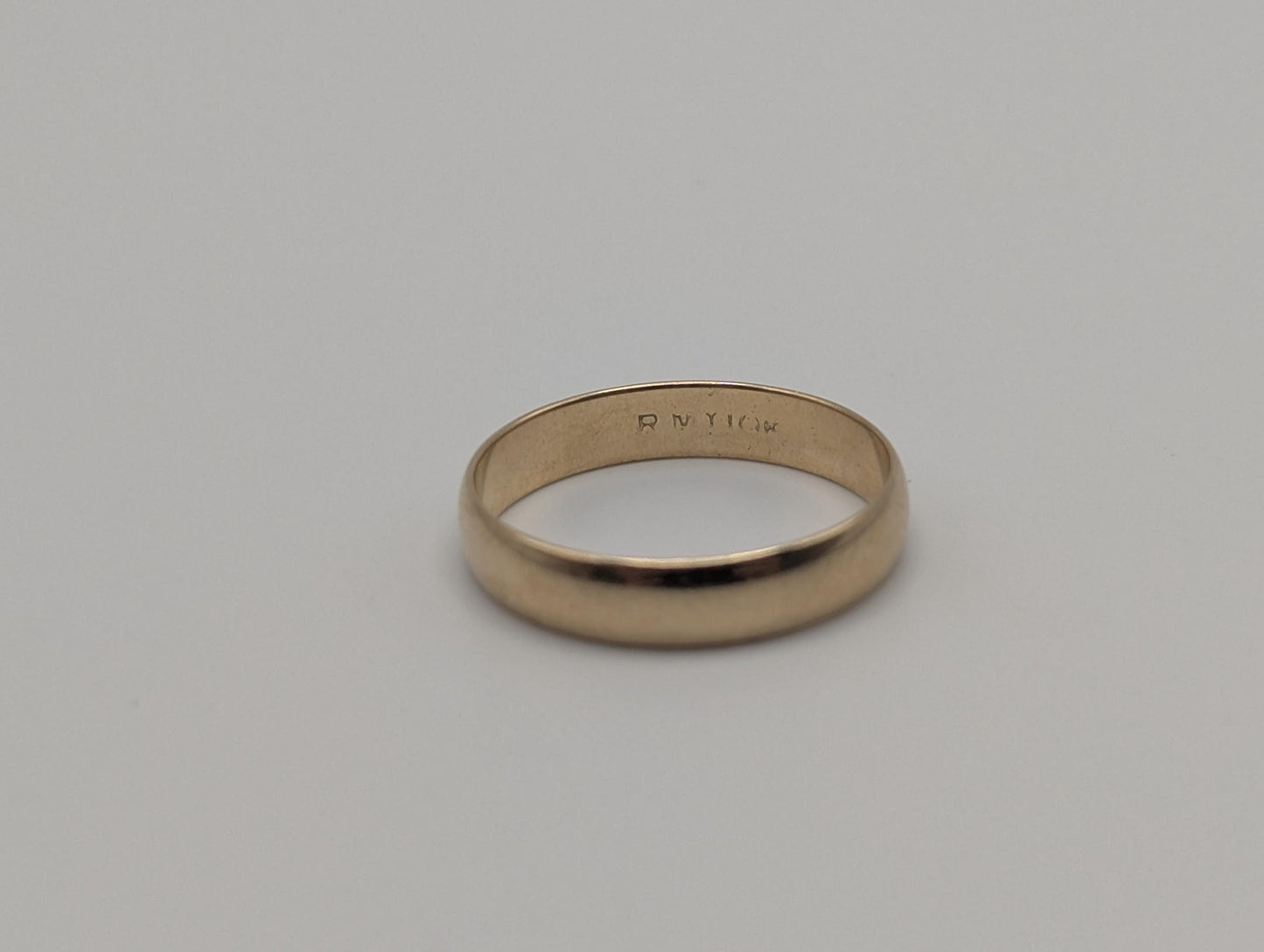 10k Yellow Gold 4mm Wedding Band Comfort Fit Wedding Ring. Anniversary Band.