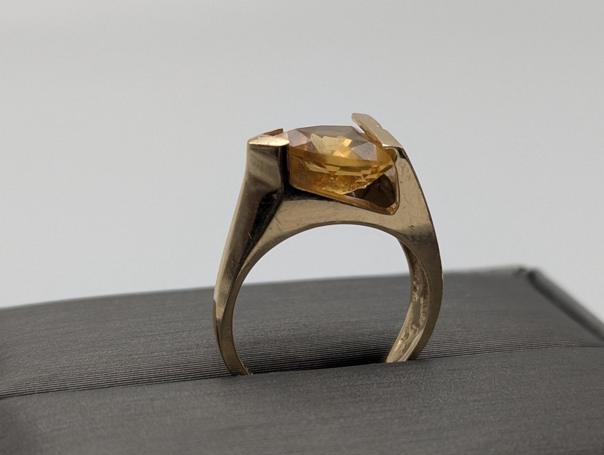 14k Yellow Gold Solitare Citrine Amber Diamond Cocktail Statement Pinky Ring