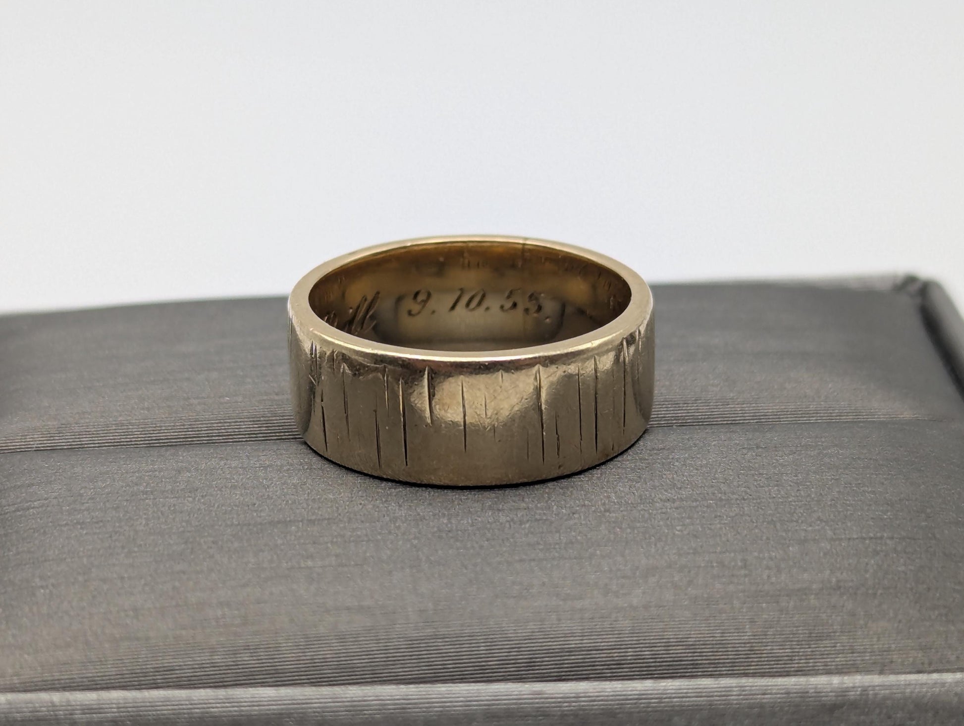 14k Yellow Gold Etched Design 7mm Wide Wedding Cigar Ring Comfort Fit Anniversary Band