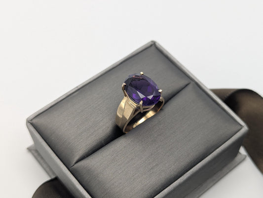10k Gold Solitaire Purple Amethyst Stone Ring Vintage Cocktail Statement
