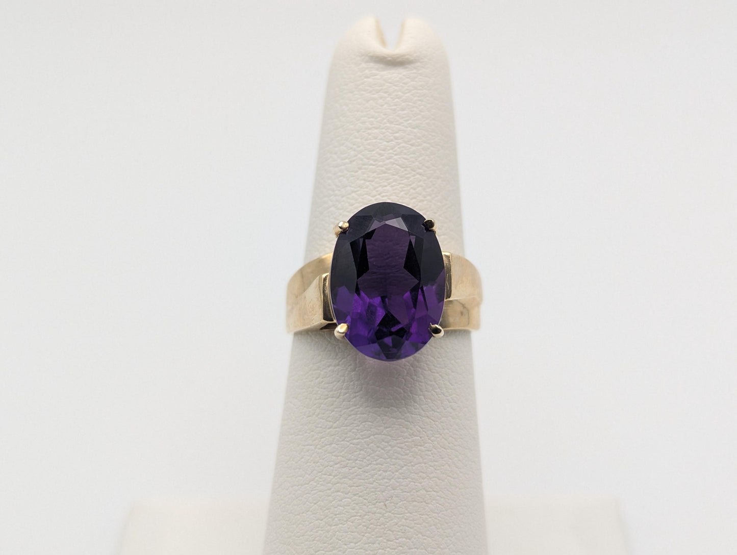 10k Gold Solitaire Purple Amethyst Stone Ring Vintage Cocktail Statement