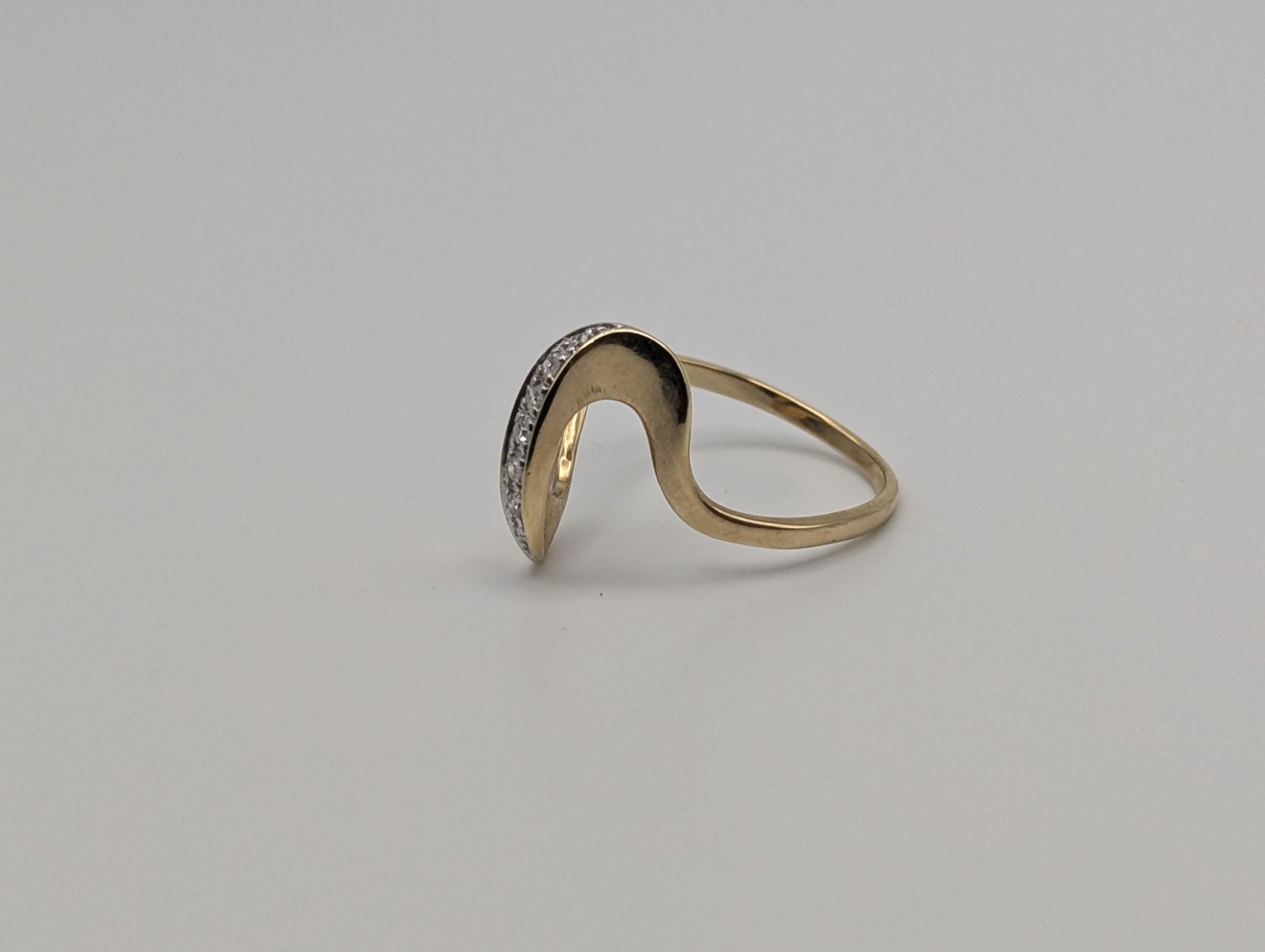 10K Yellow Gold Wave Diamond Ring Promise Love Cocktail Ring Fancy Infinity Band