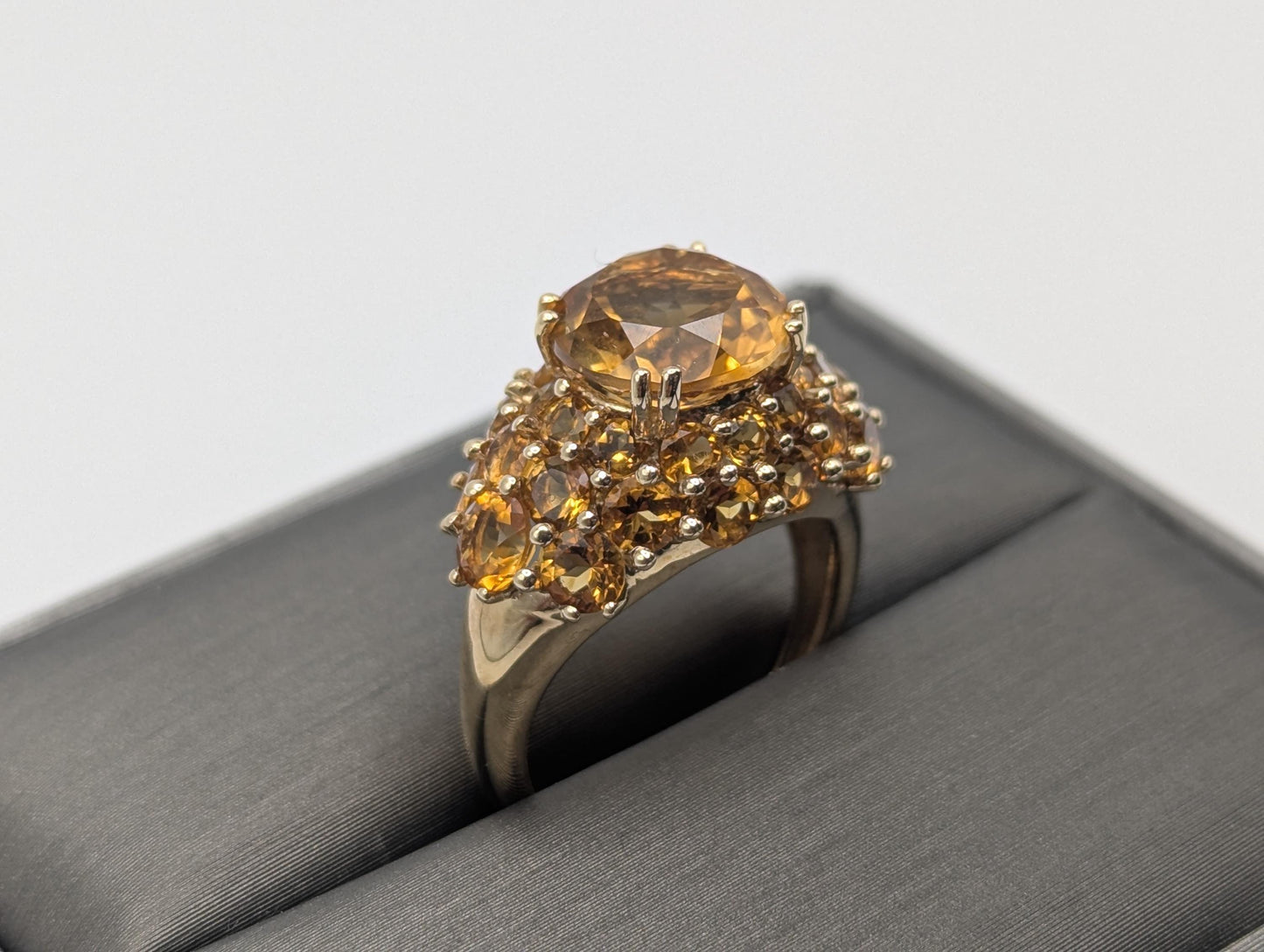 10k Yellow Gold Solitare Citrine Cluster Cocktail Ring. Statement Ring.