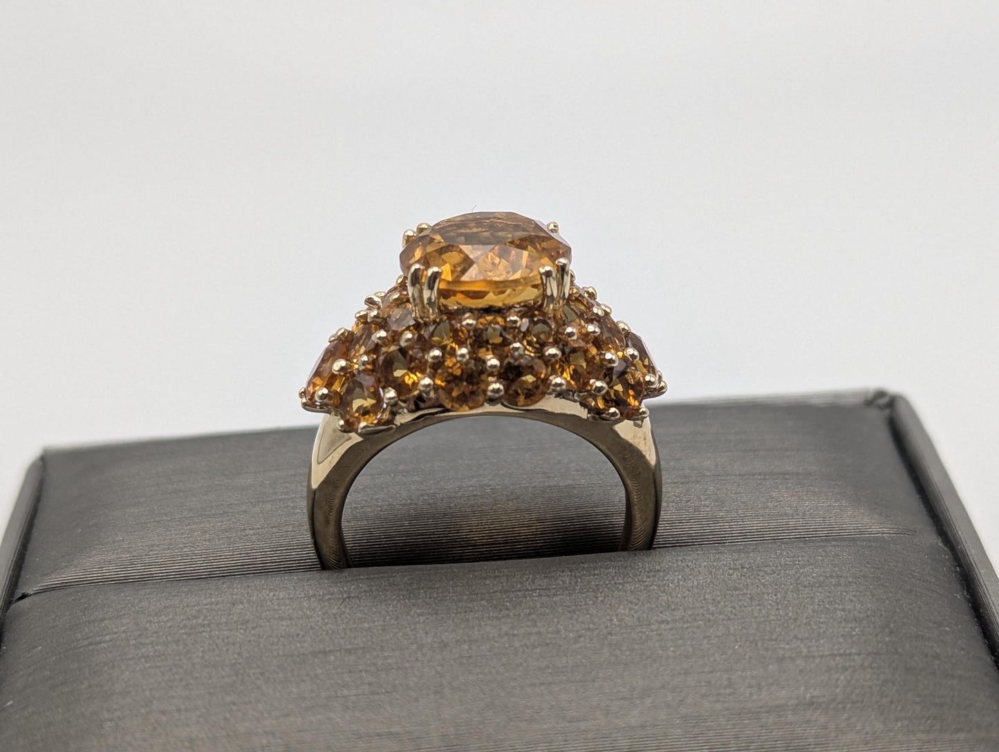10k Yellow Gold Solitare Citrine Cluster Cocktail Ring. Statement Ring.