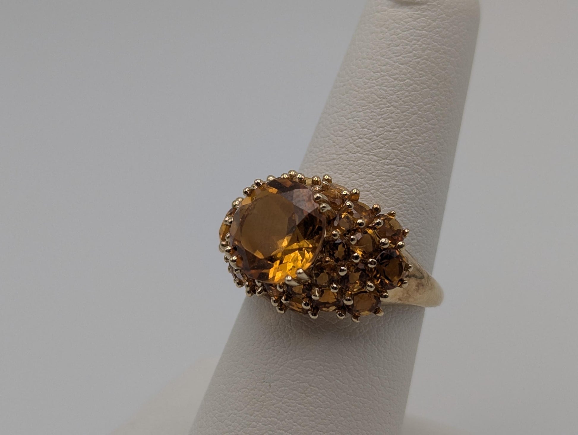 10k Yellow Gold Solitare Citrine Cluster Cocktail Ring. Statement Ring.