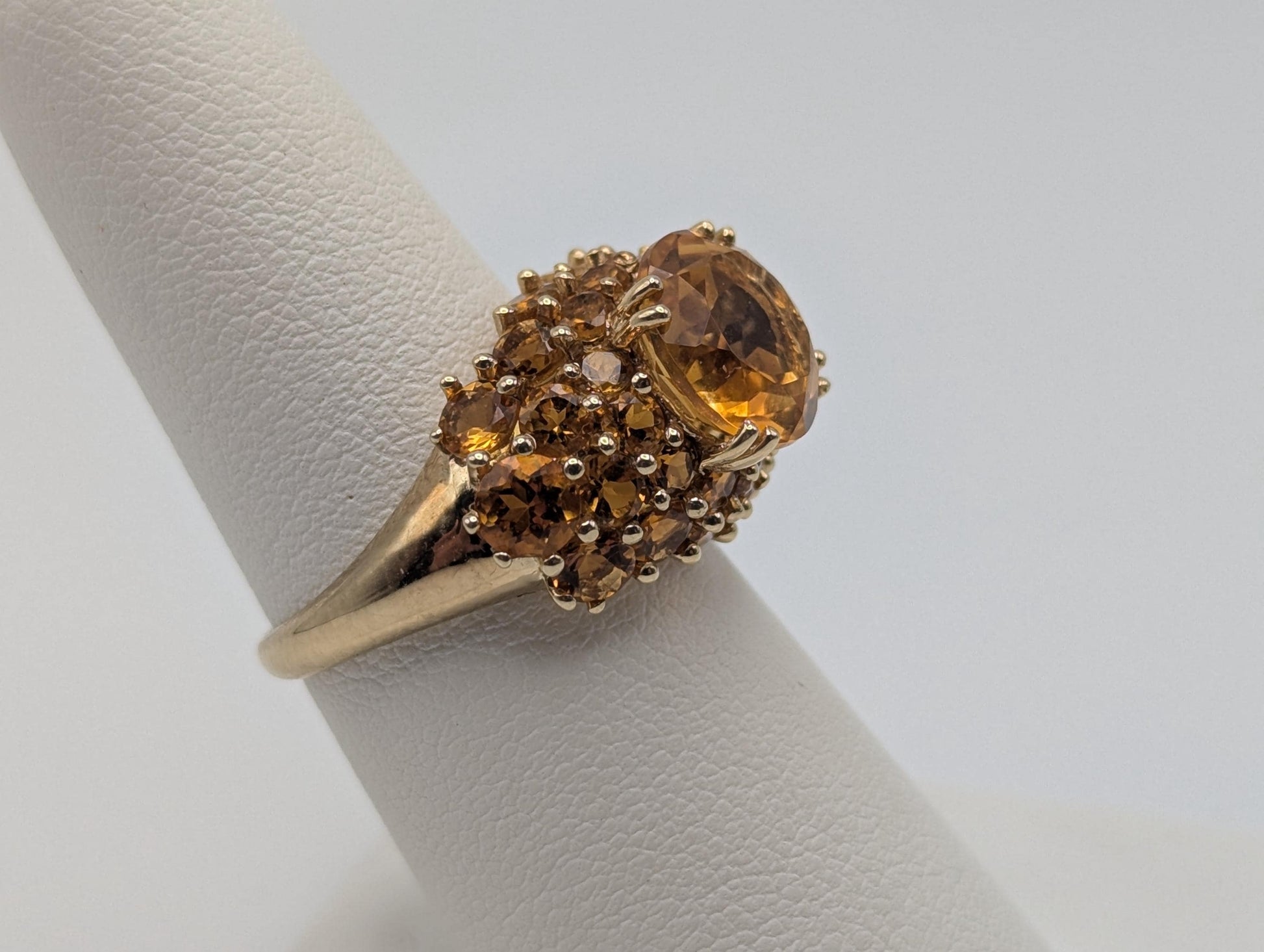 10k Yellow Gold Solitare Citrine Cluster Cocktail Ring. Statement Ring.