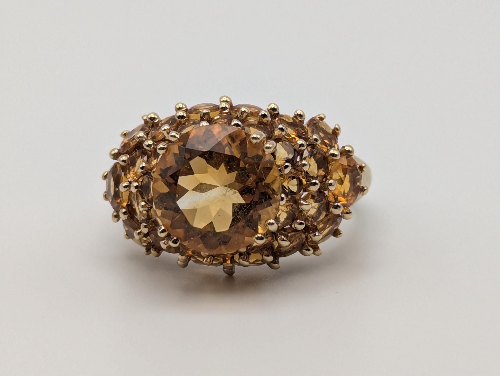 10k Yellow Gold Solitare Citrine Cluster Cocktail Ring. Statement Ring.