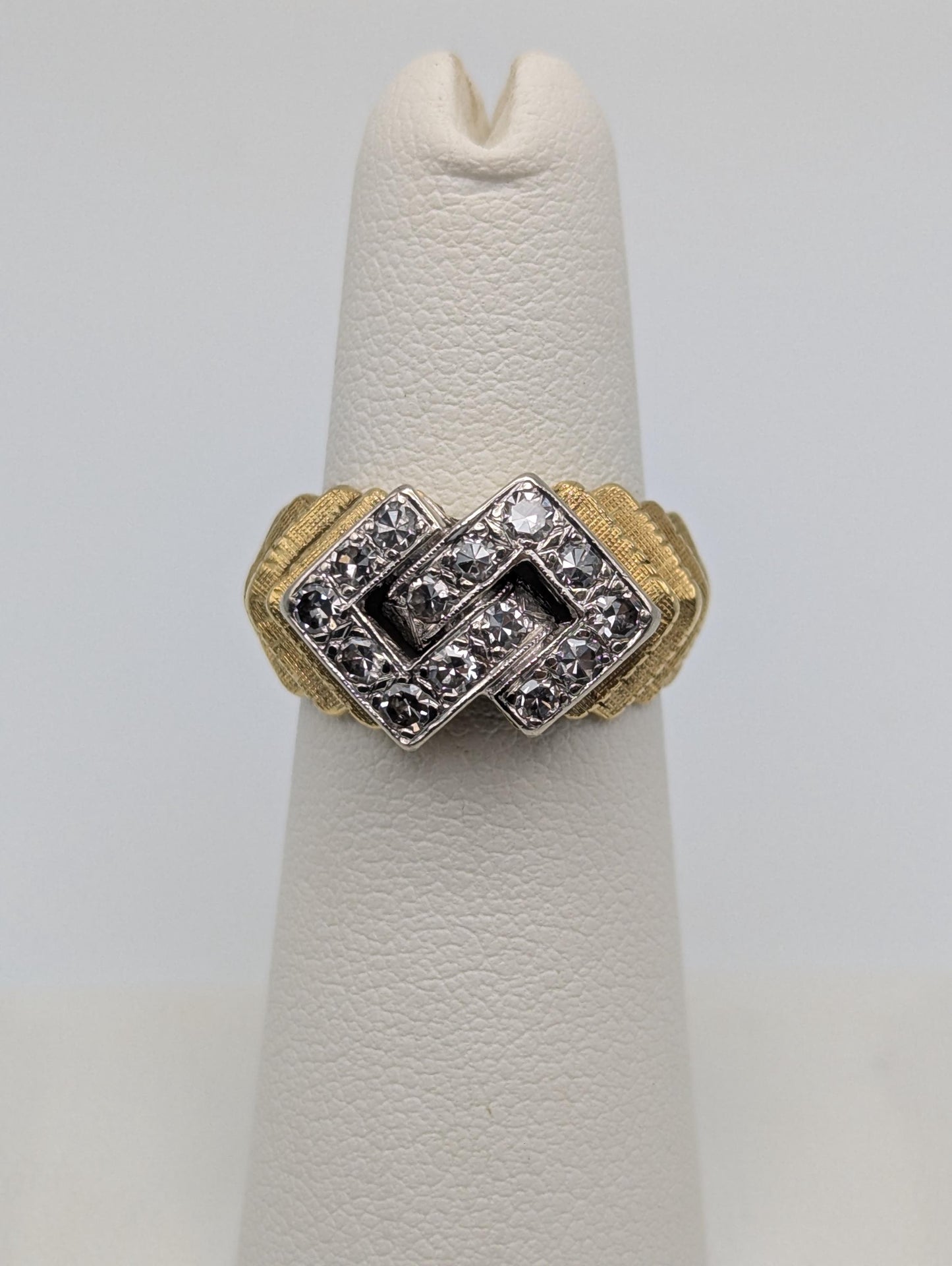18k Gold .70ctw Diamond Yellow Gold Heavy 9gr Cocktail Ring Pinky Statement Ring.